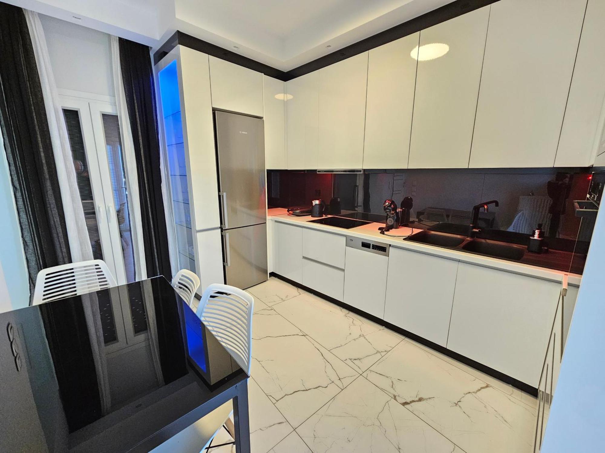 Grey Luxury House Ipsos