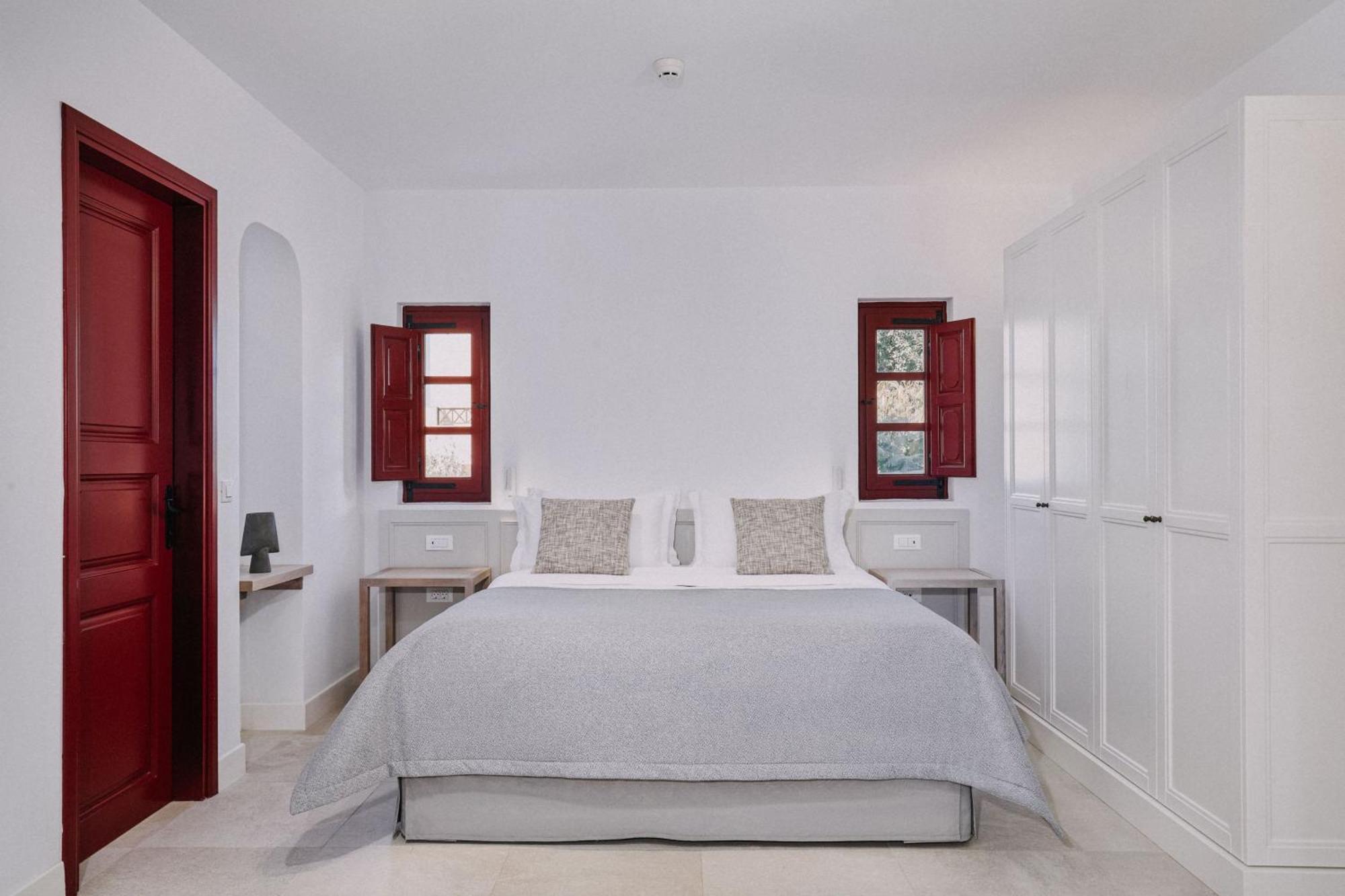 Vedema, A Luxury Collection Resort, Santorini Resort