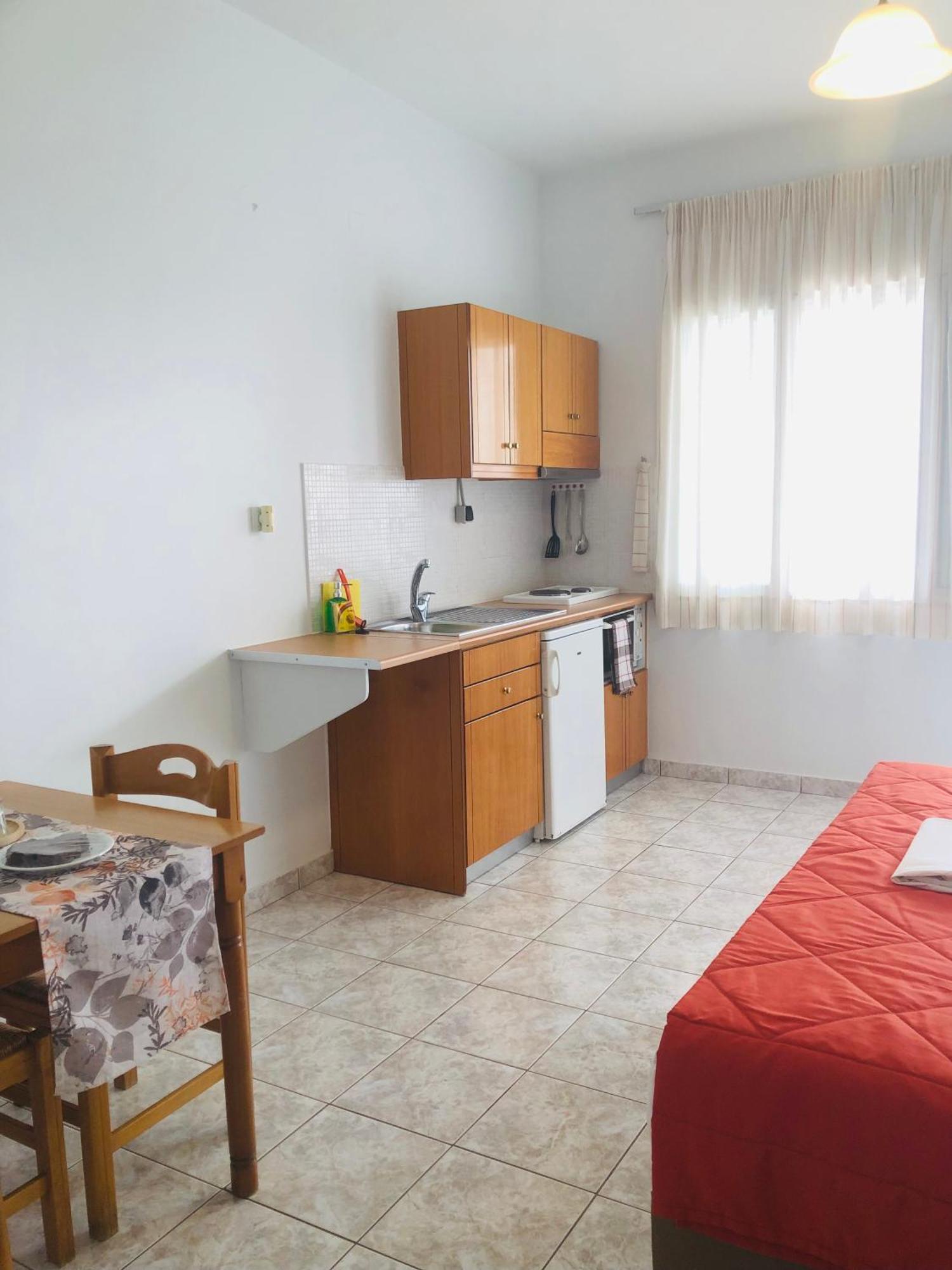 Apartment Chrisanthi &