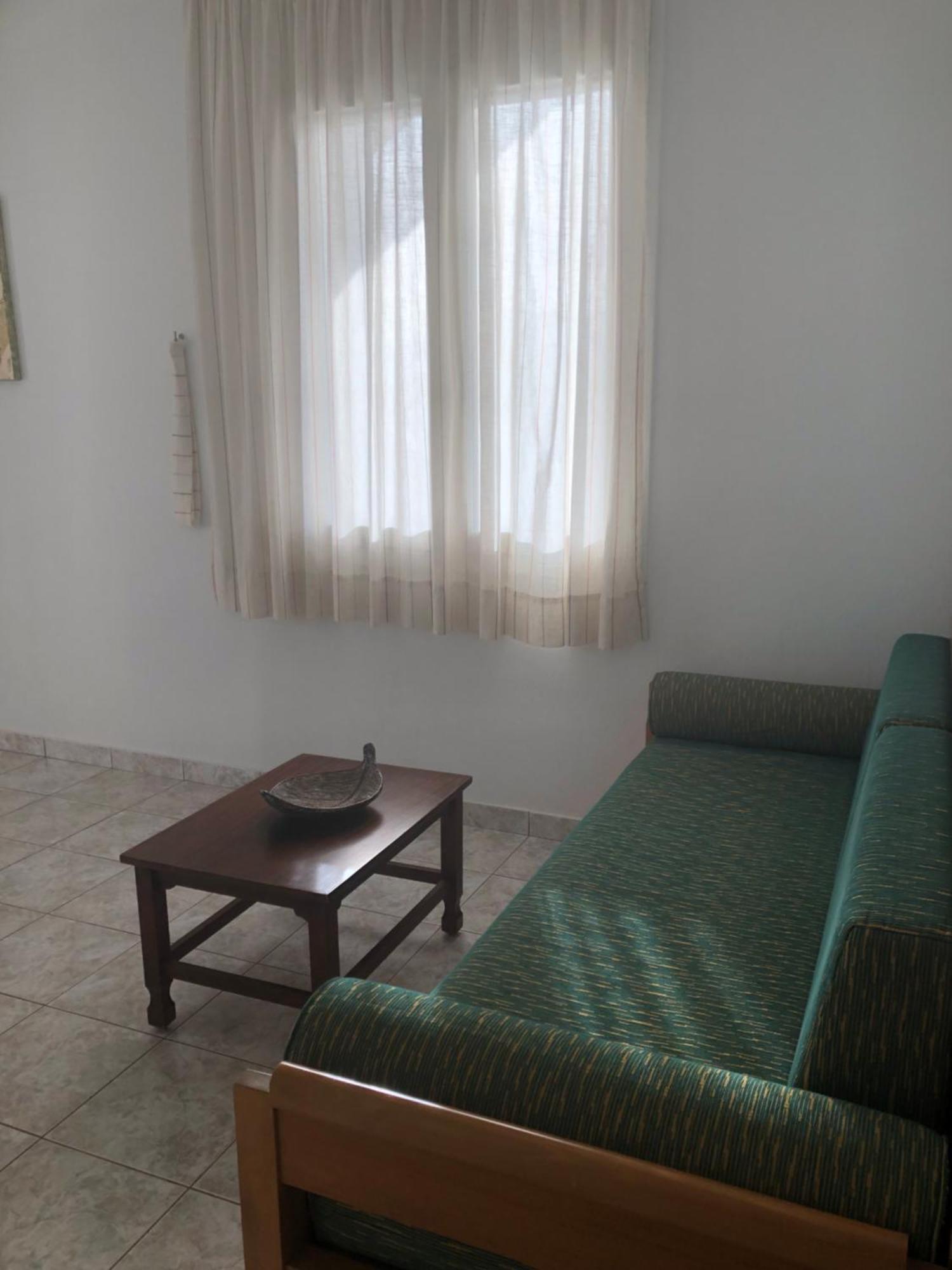 Apartment Chrisanthi &