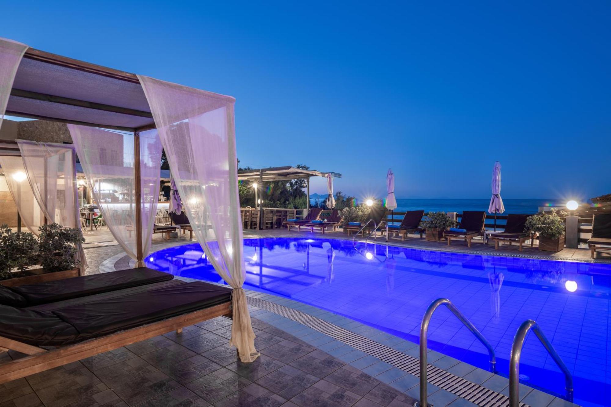 Amarylis Beachfront Studios Amoudi