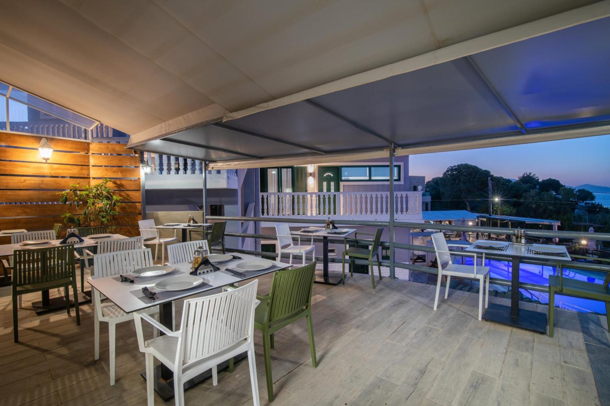 Amarylis Beachfront Studios
