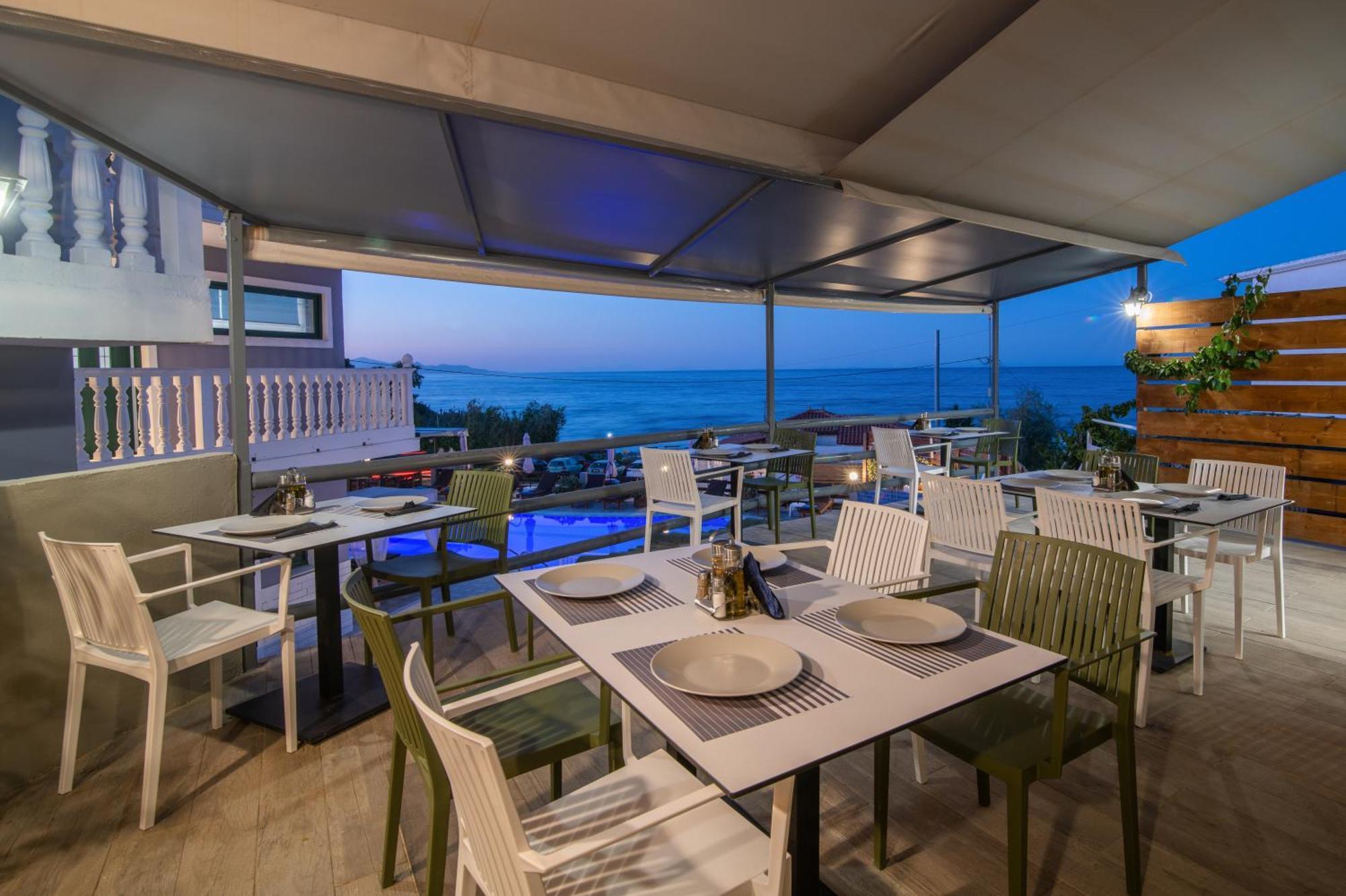 Amarylis Beachfront Studios