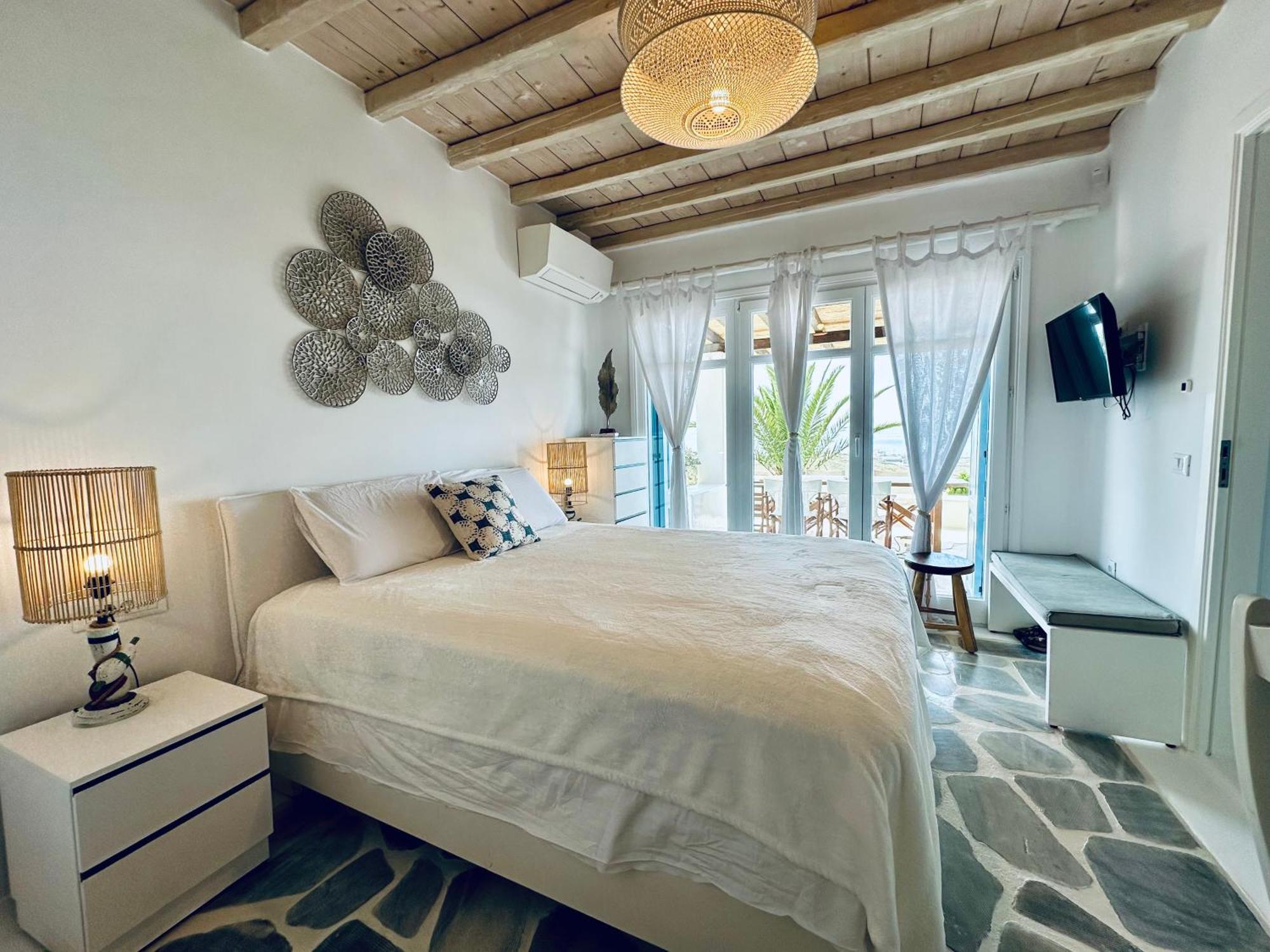Helios Max Mykonos Town