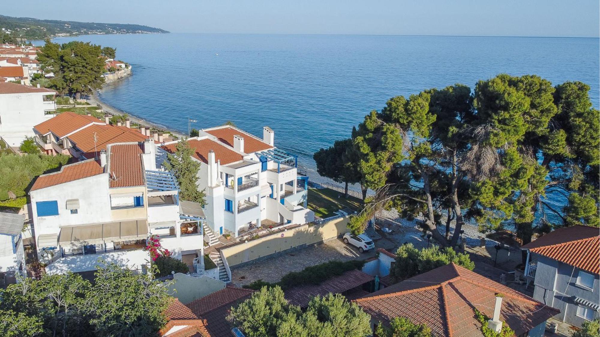 Serenity Front Maisonette, Mola Kalyva