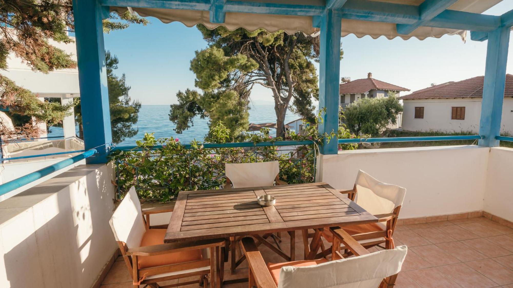 Serenity Front Maisonette, Holiday home Mola Kalyva