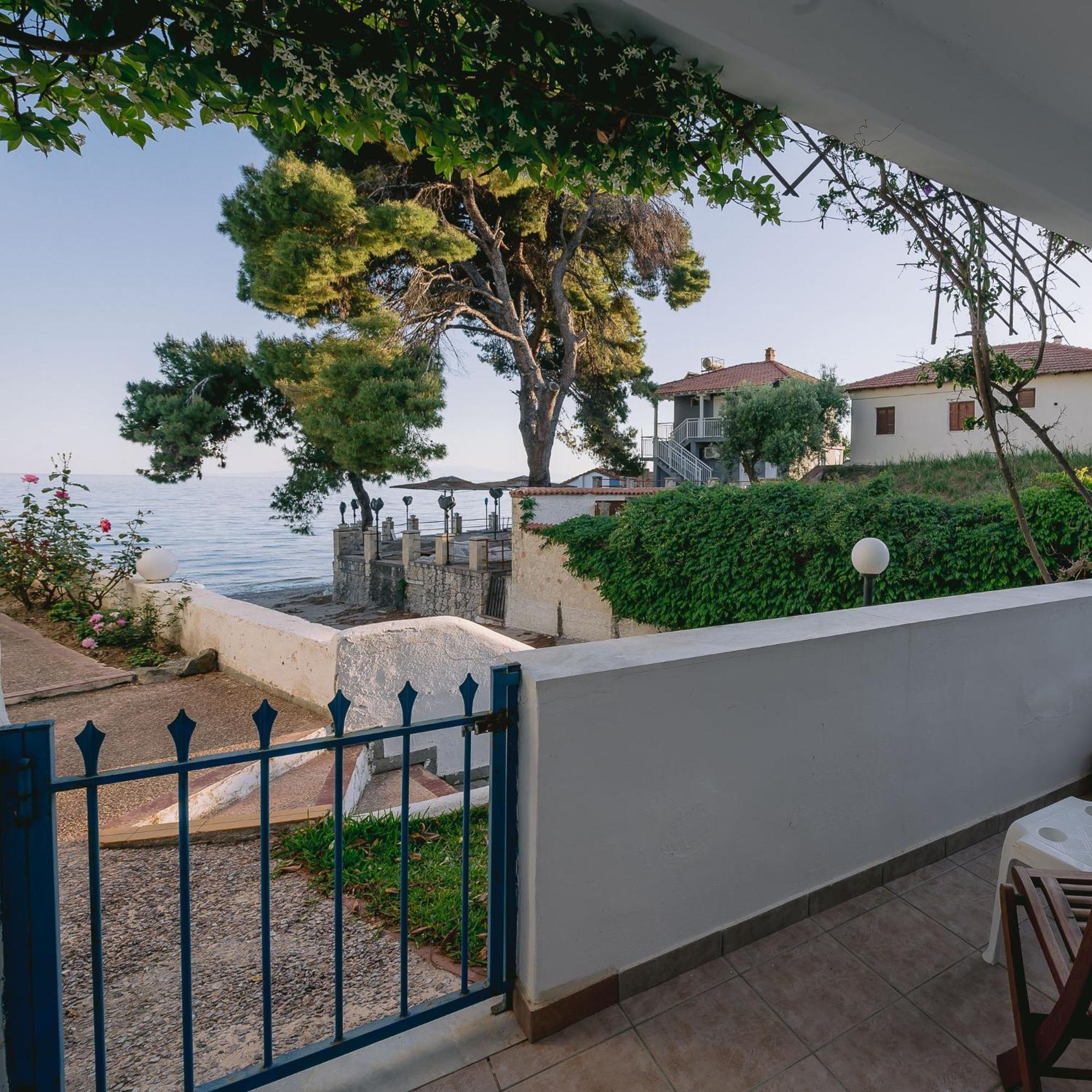 Serenity Front Maisonette, Holiday home Mola Kalyva