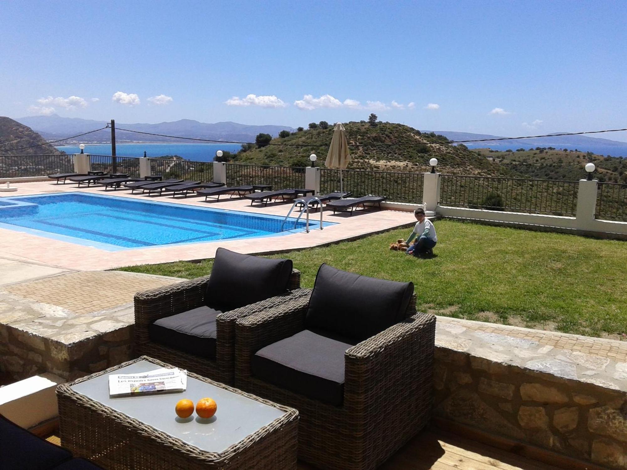 Aparthotel Lenikos 3*