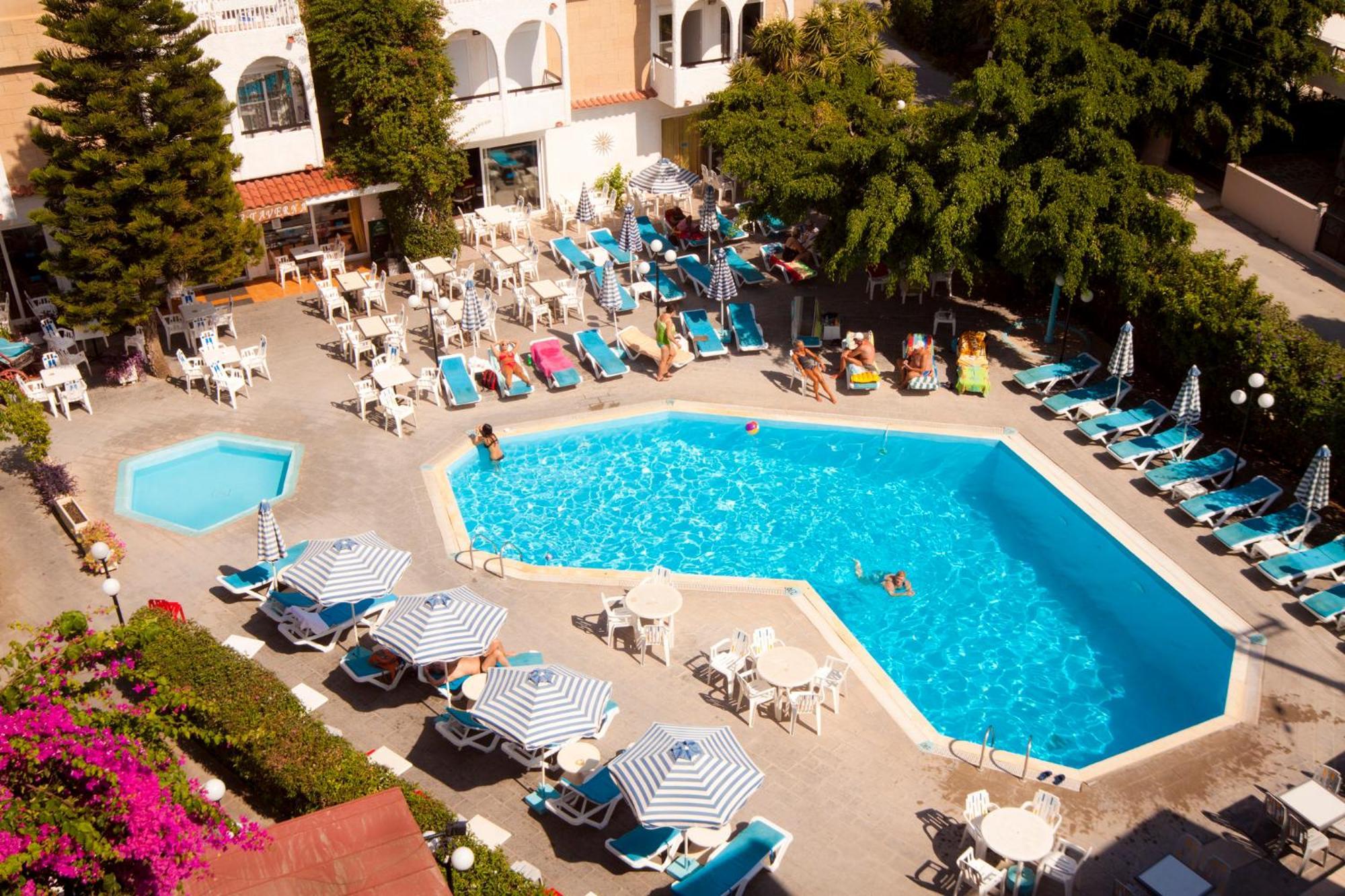 Kassandra Aparthotel