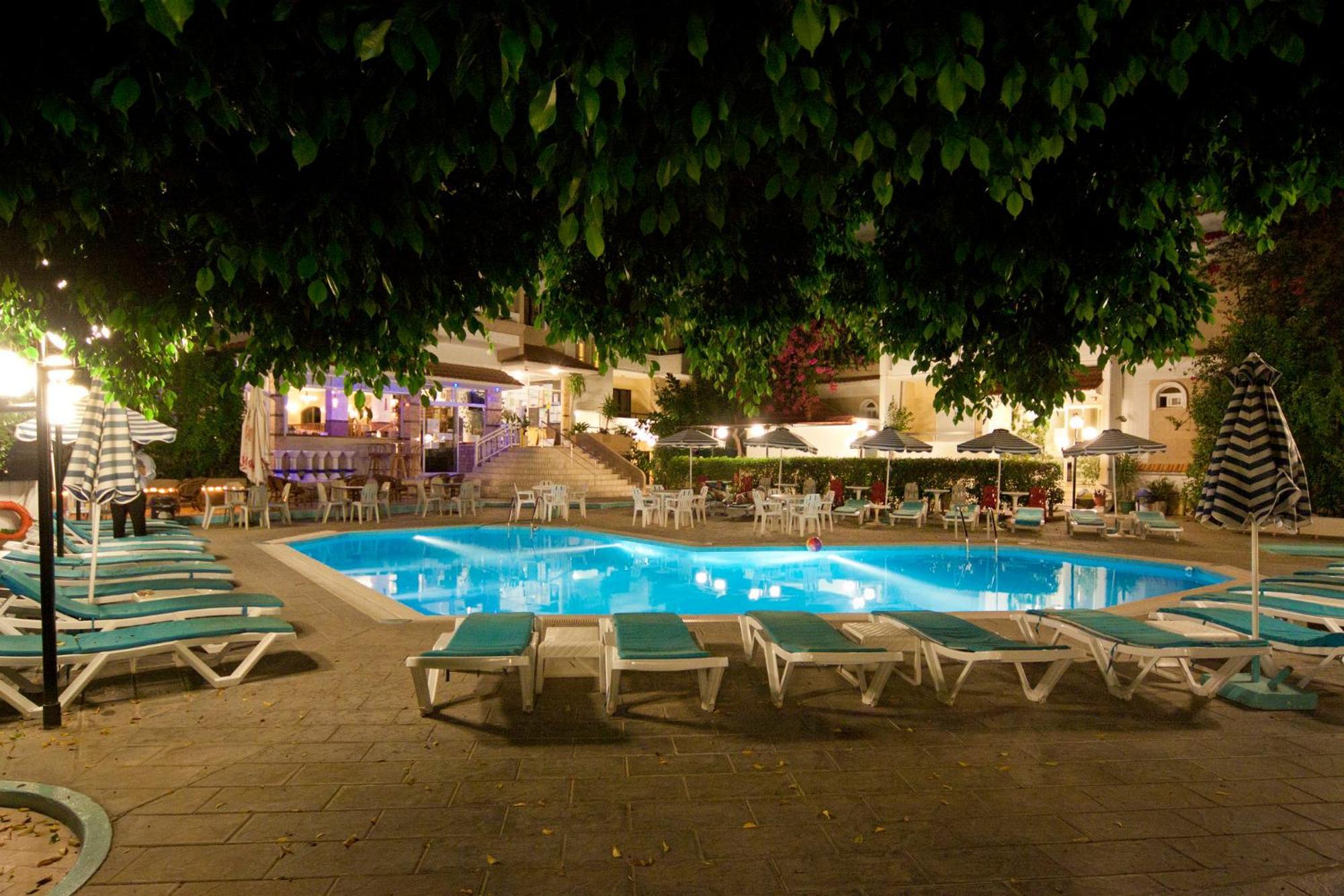 Aparthotel Kassandra 3*