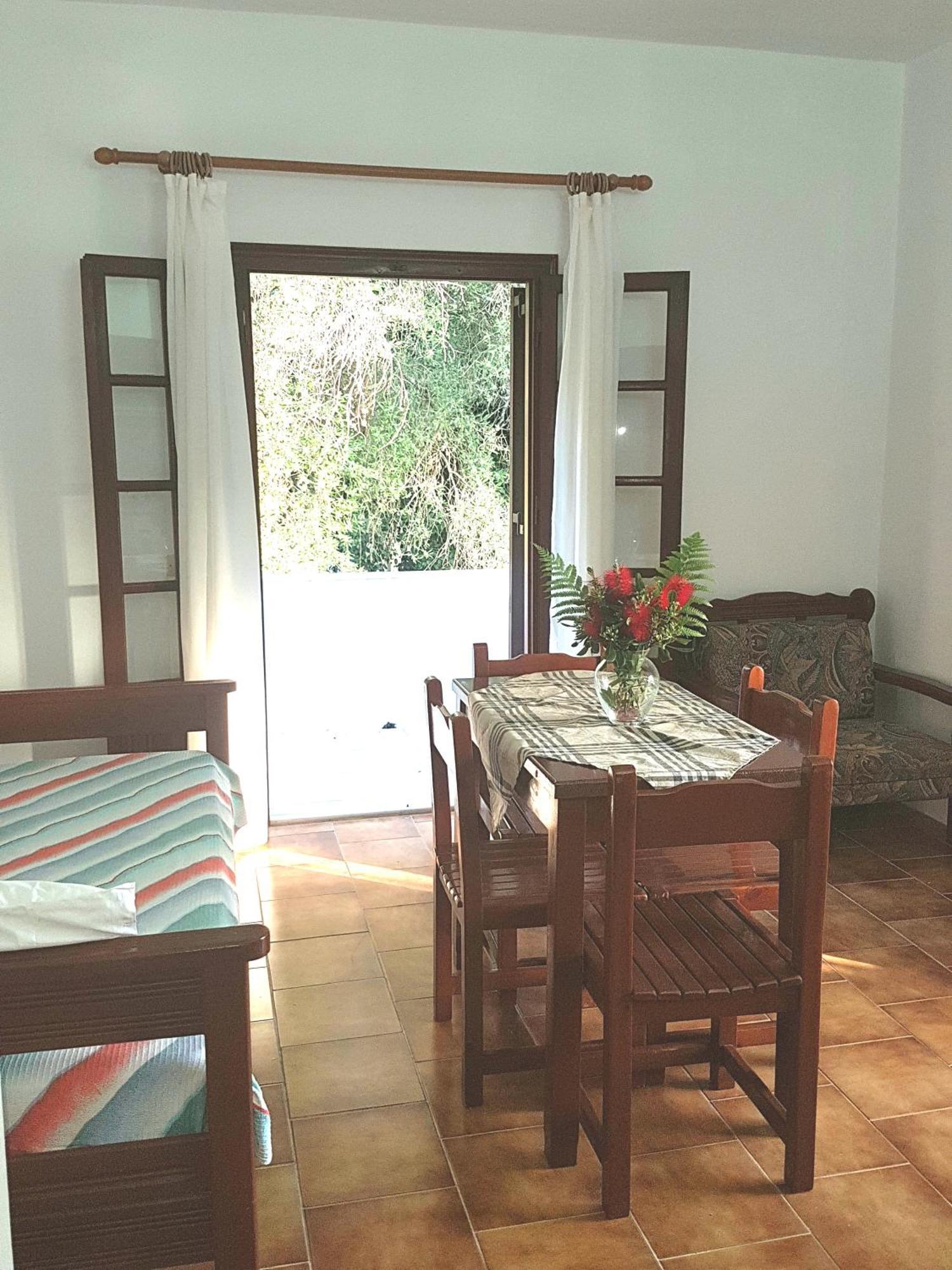 Apartment Alexandros Mesongi