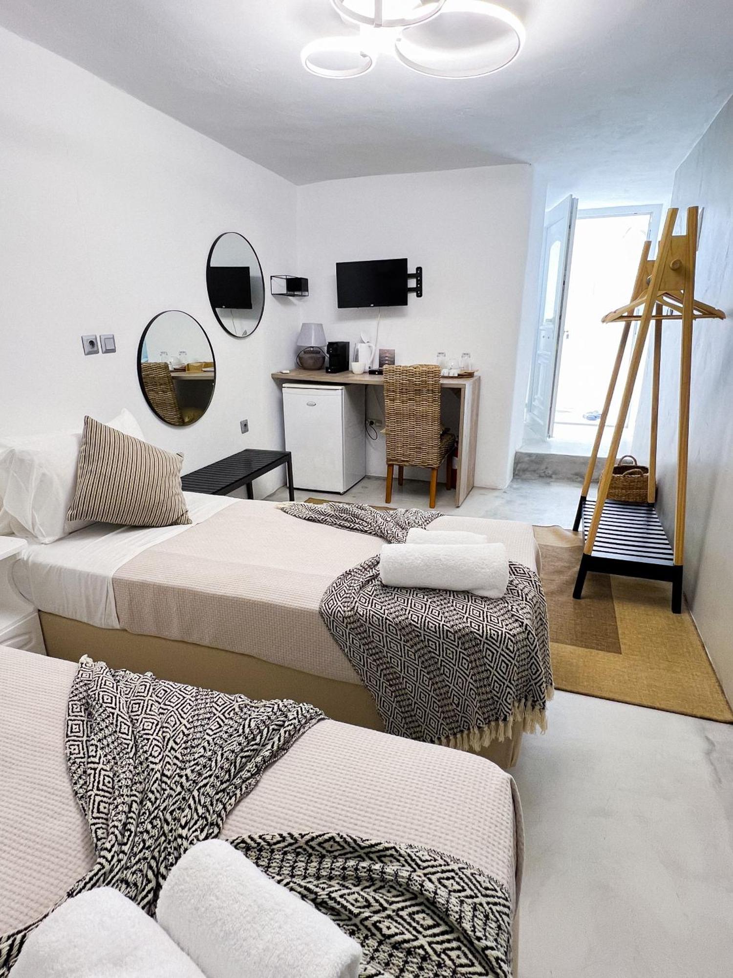 Aparthotel Kamara & Mykonos Town