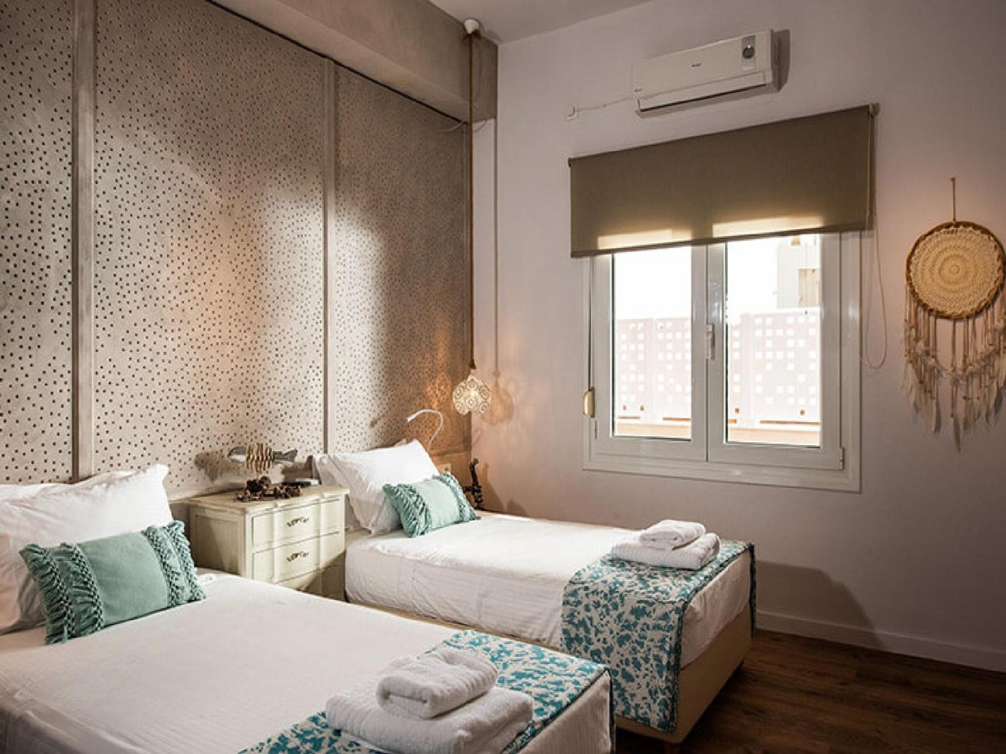 Dazzling Crete 3 Bedrooms Saffron Sunset Beachfront With Jacuzzi Brilliant Sea Views Chania Kato Daratso