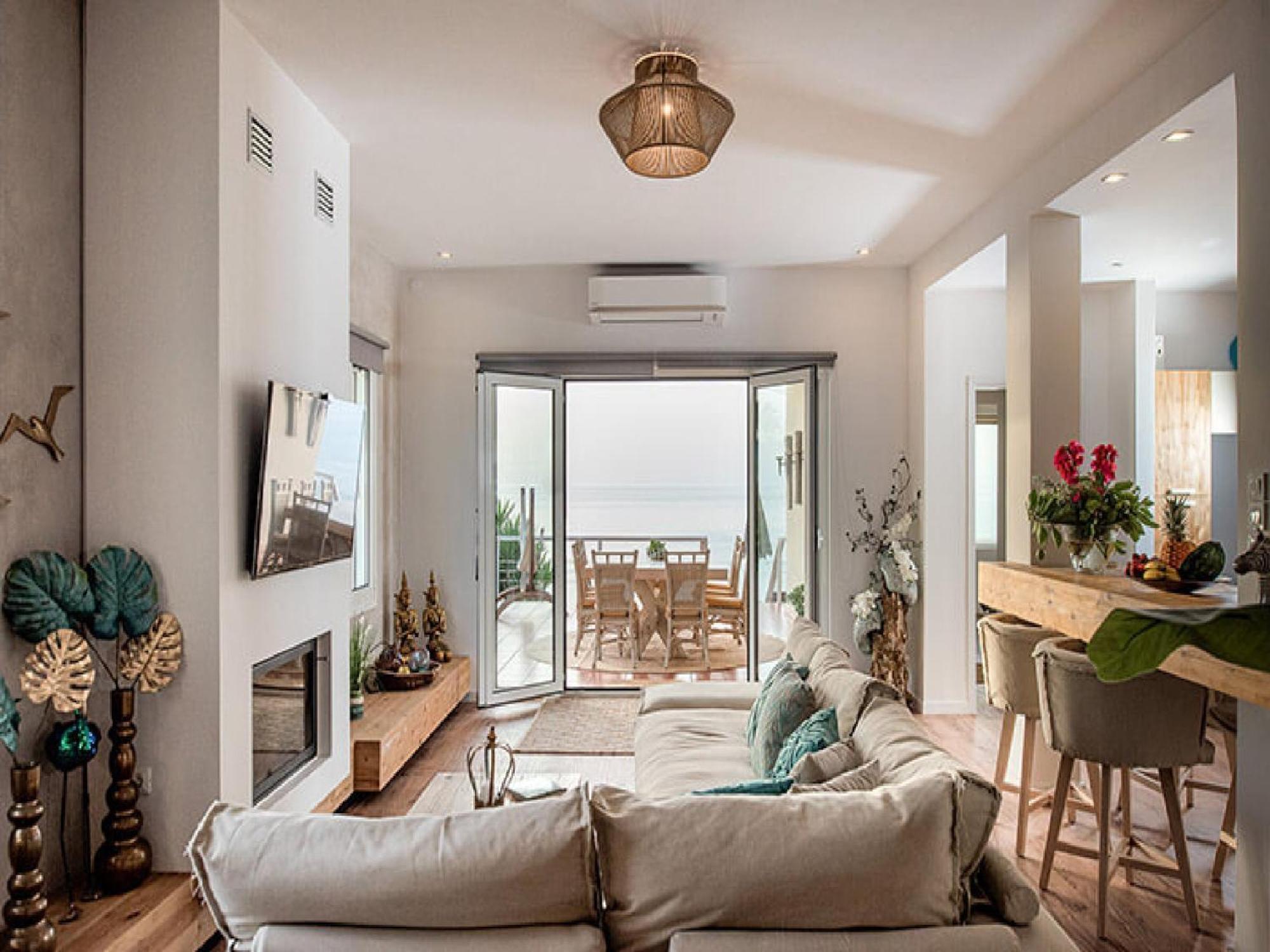 Villa Dazzling Crete 3 Bedrooms Saffron Sunset Beachfront With Jacuzzi Brilliant Sea Views Chania