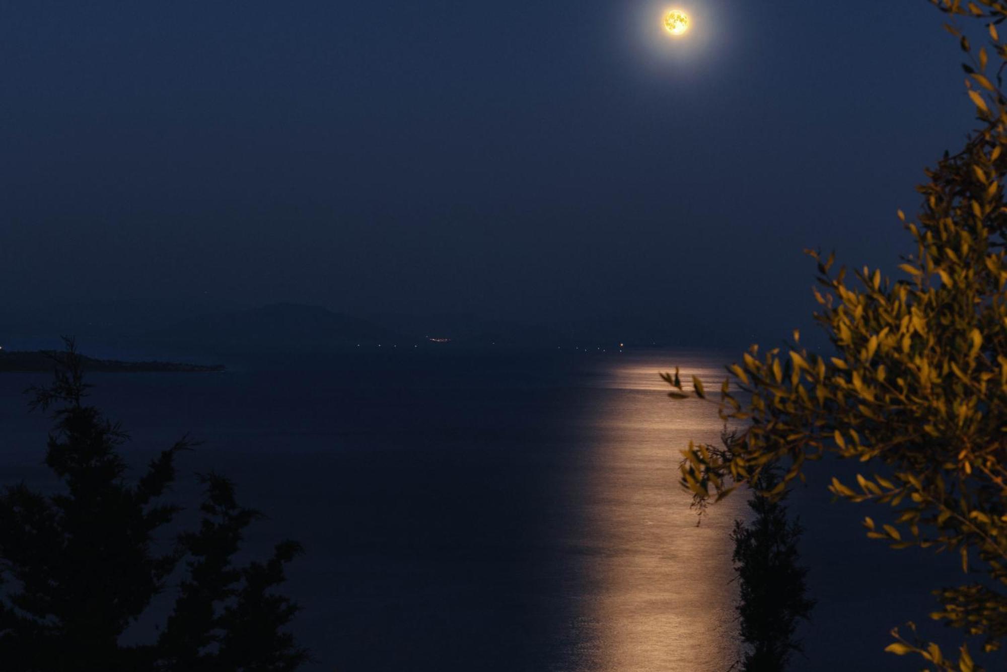 Rizes Sea View Villa Katavolos