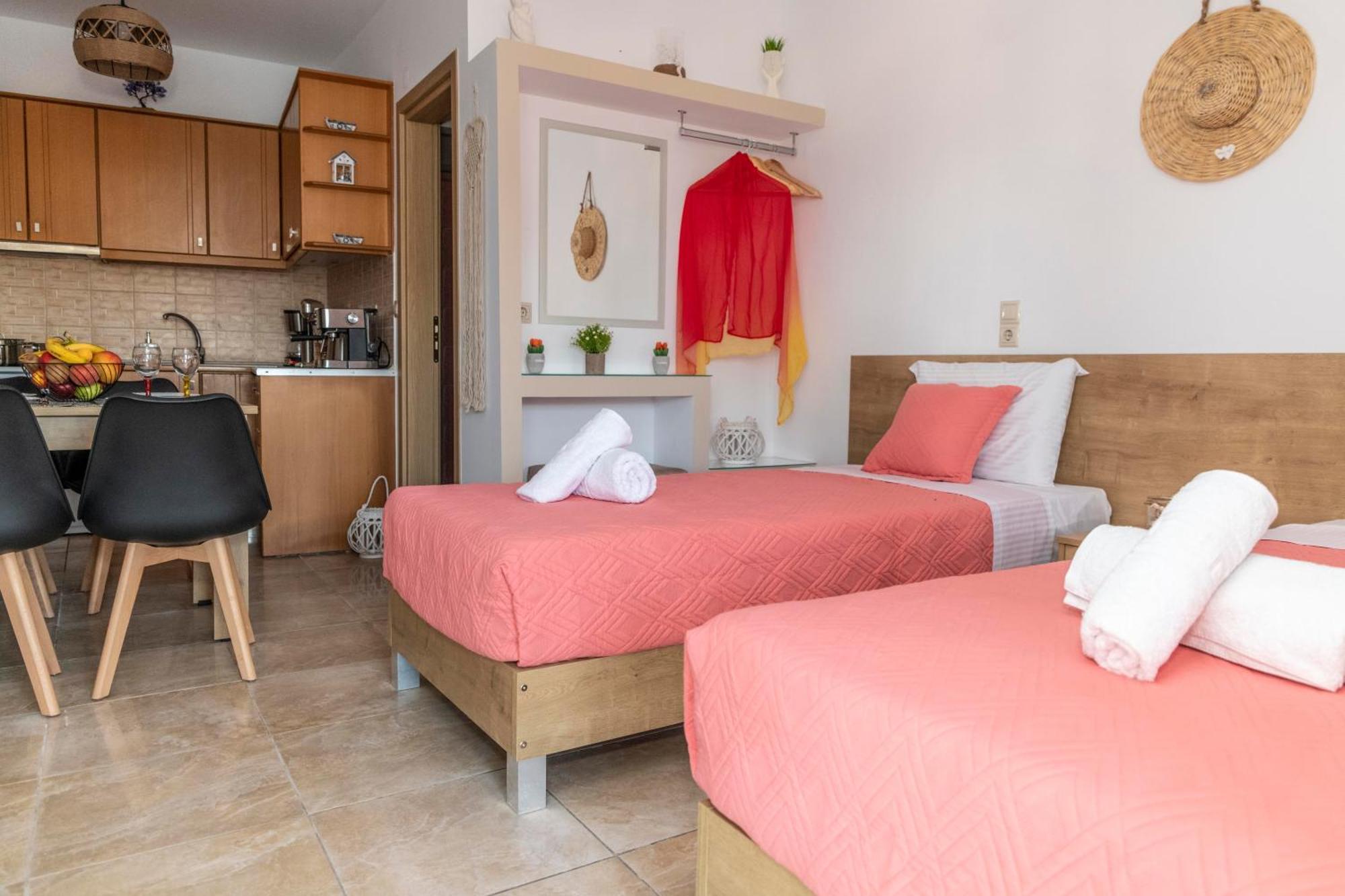 Stelios Apartment *