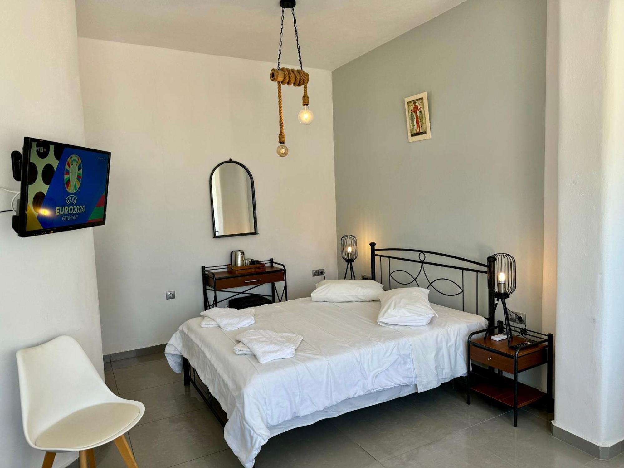Agas Karterados (Santorini)