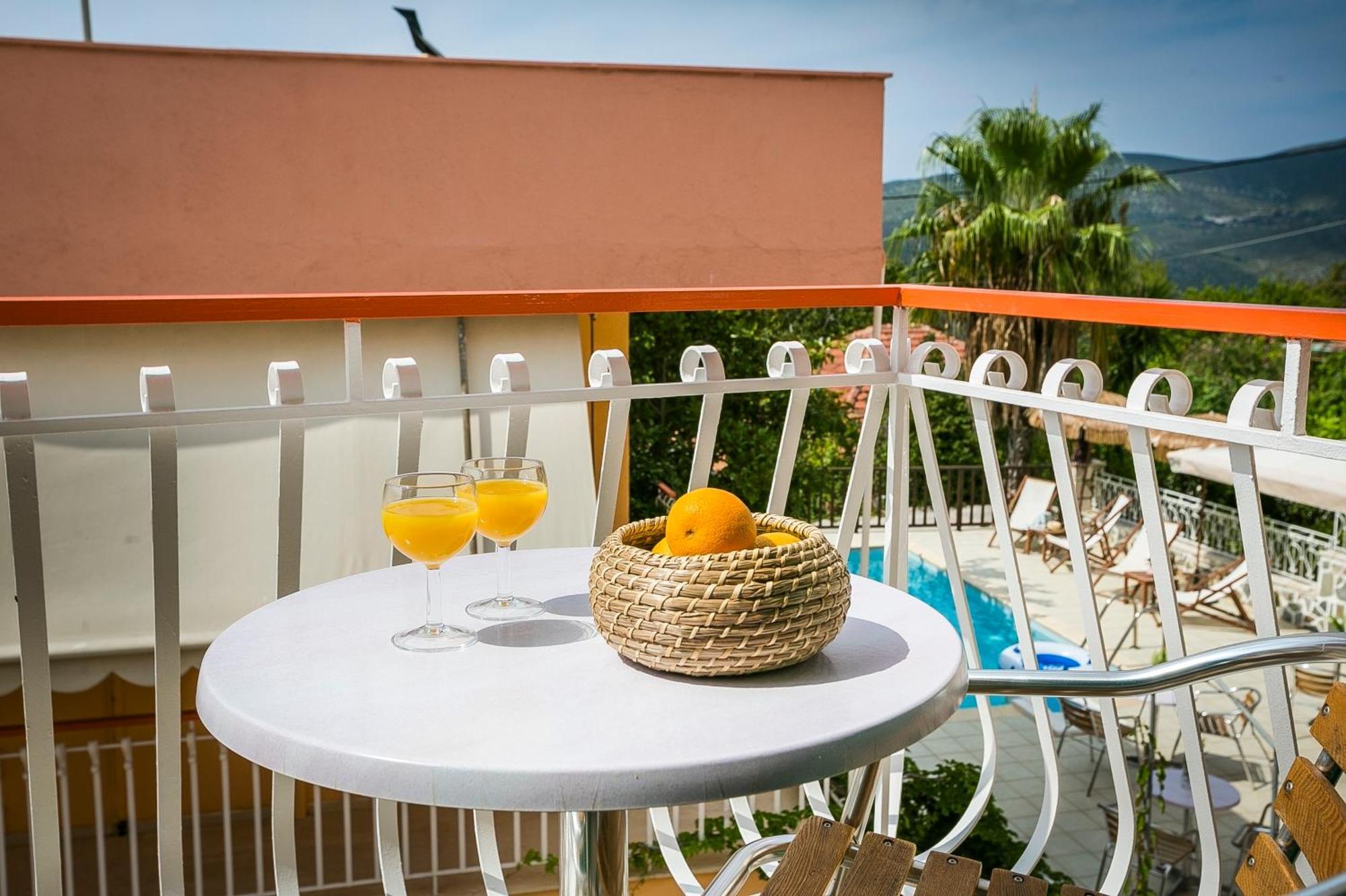 Guest house Oasis Complex Kardhakata
