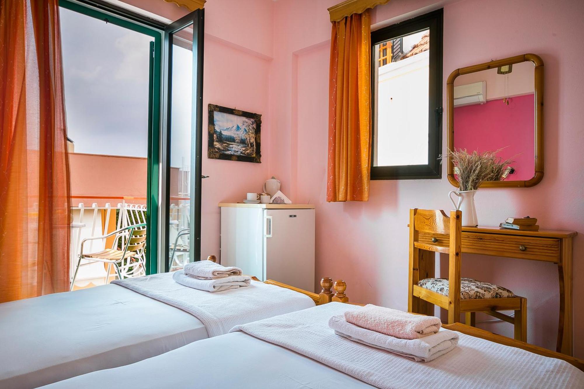 Oasis Complex Guest house *