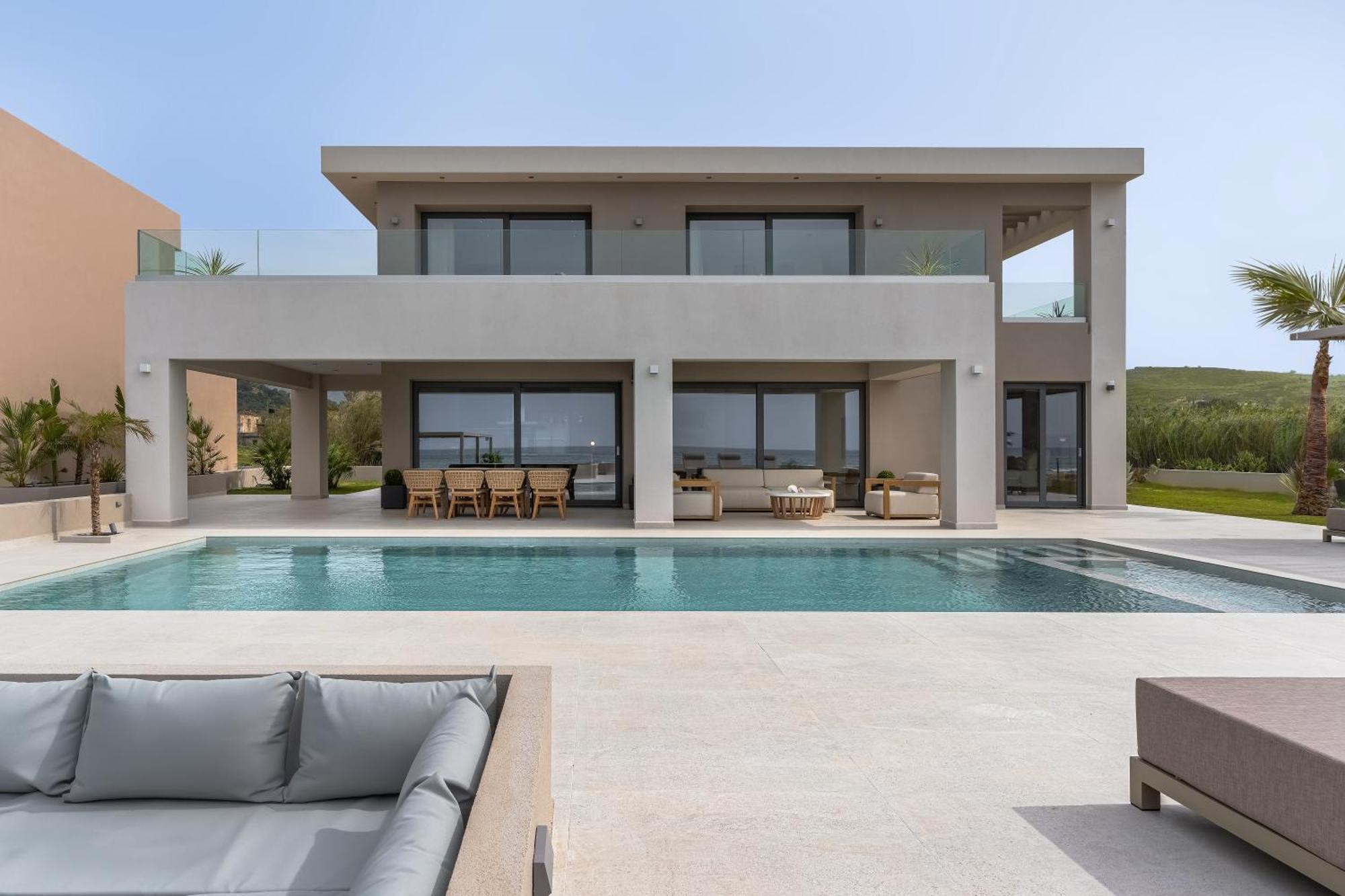 Villa Luxury Eos Beachfront 20 Metres From The Sea Nopigia