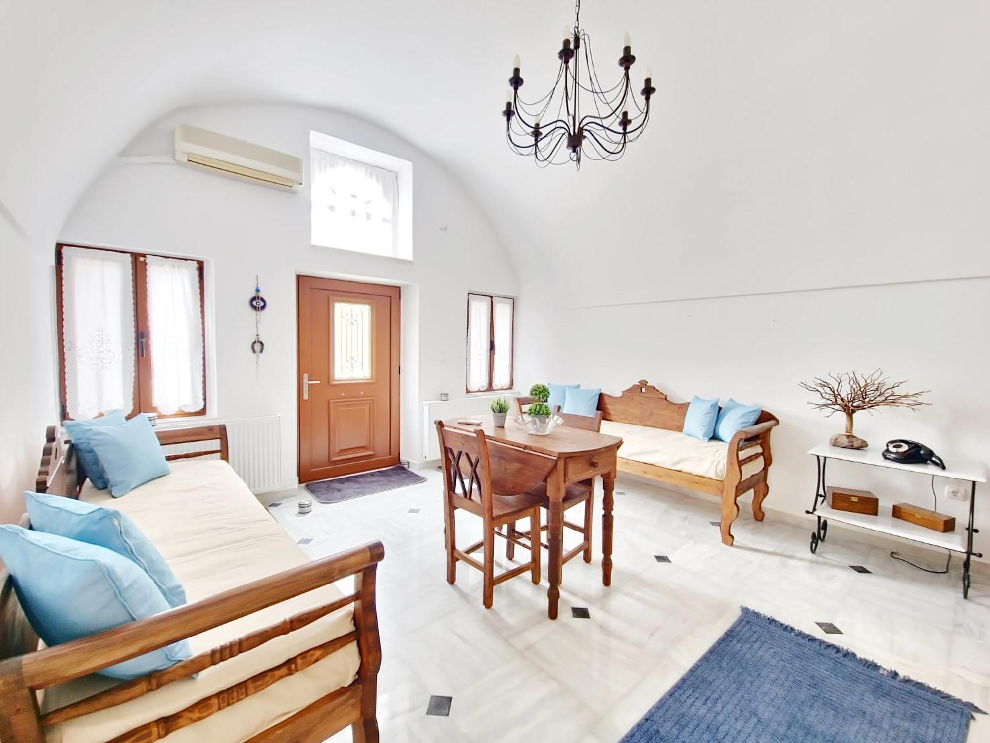 Karpimo Vineyard With Heated Pool Holiday home *