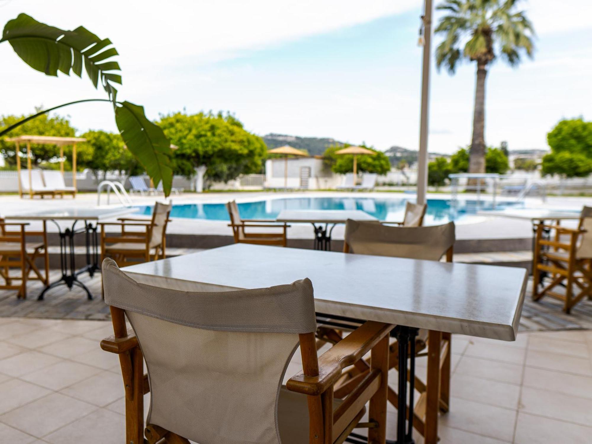 Hotel Manos