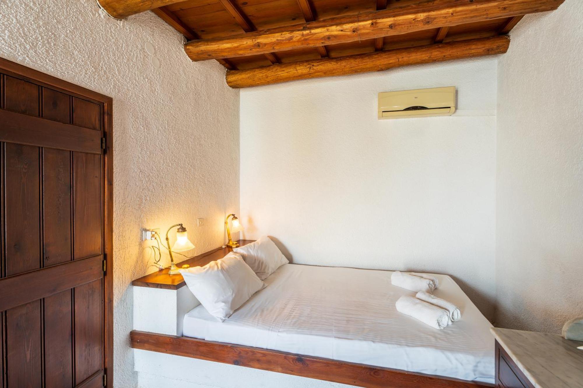 Ilianthos Traditional Maisonette