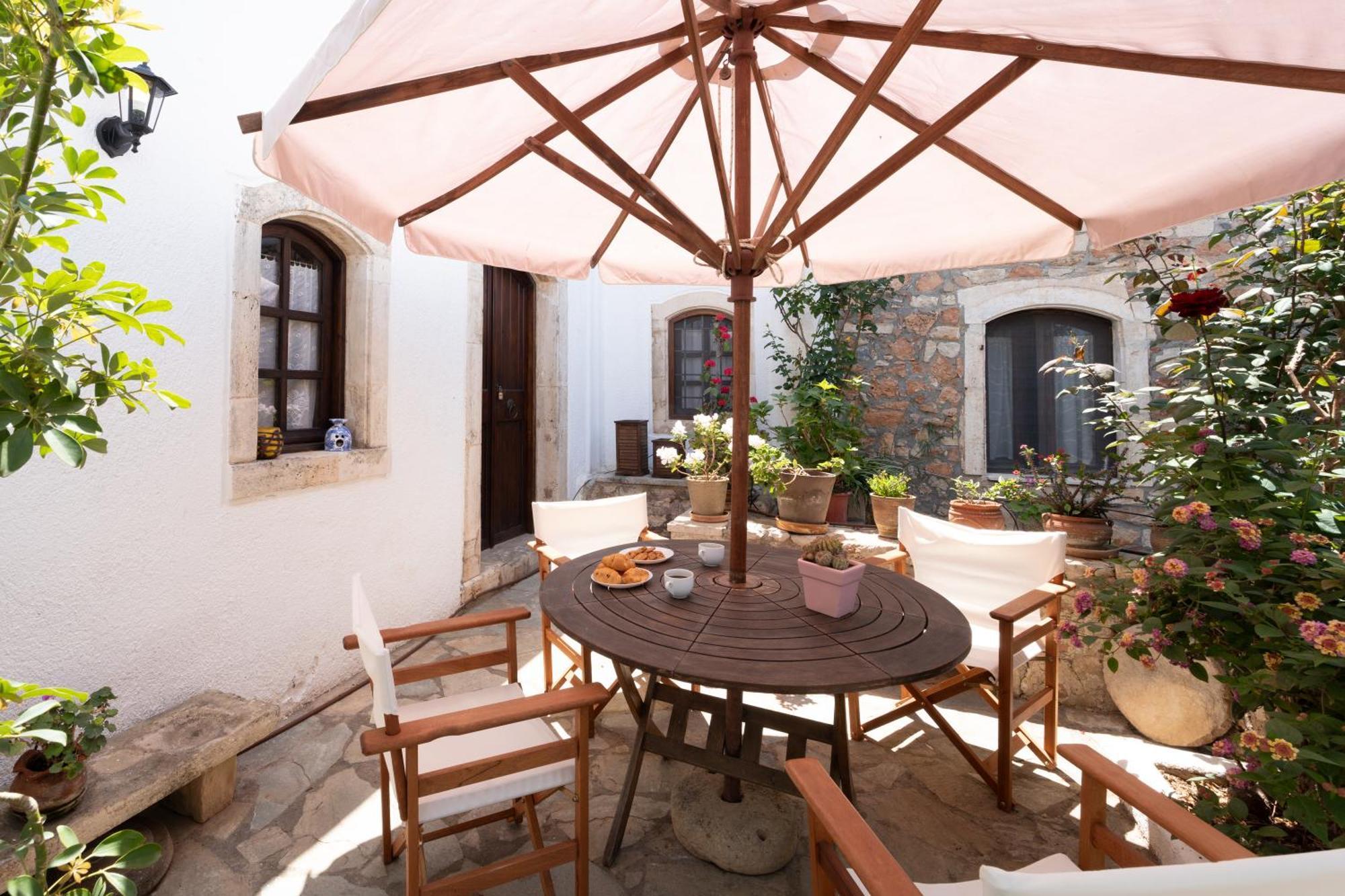 Holiday home Ilianthos Traditional Maisonette *