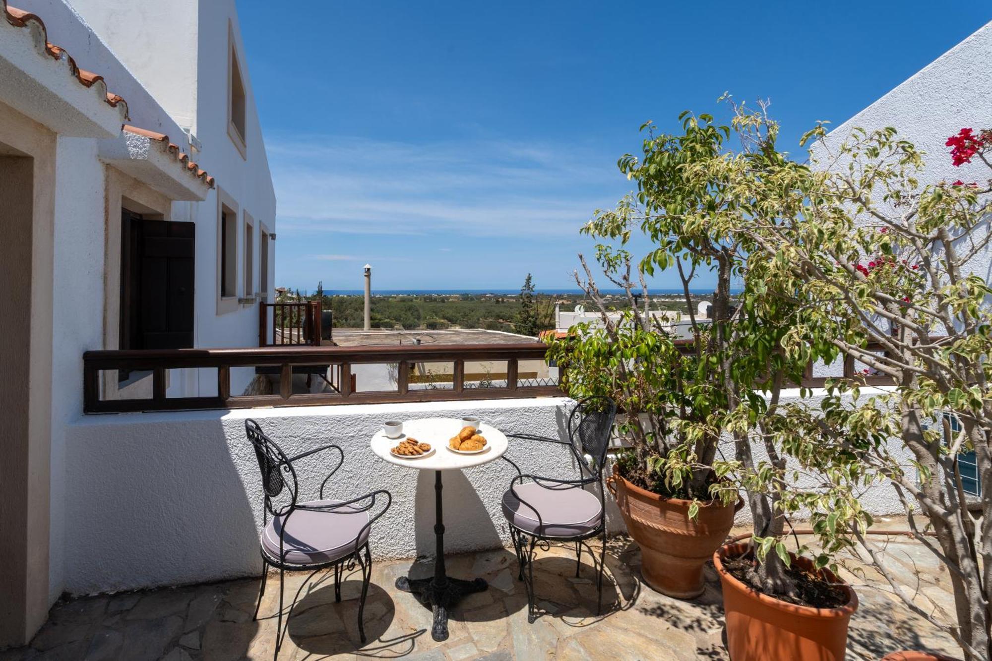 Ilianthos Traditional Maisonette *