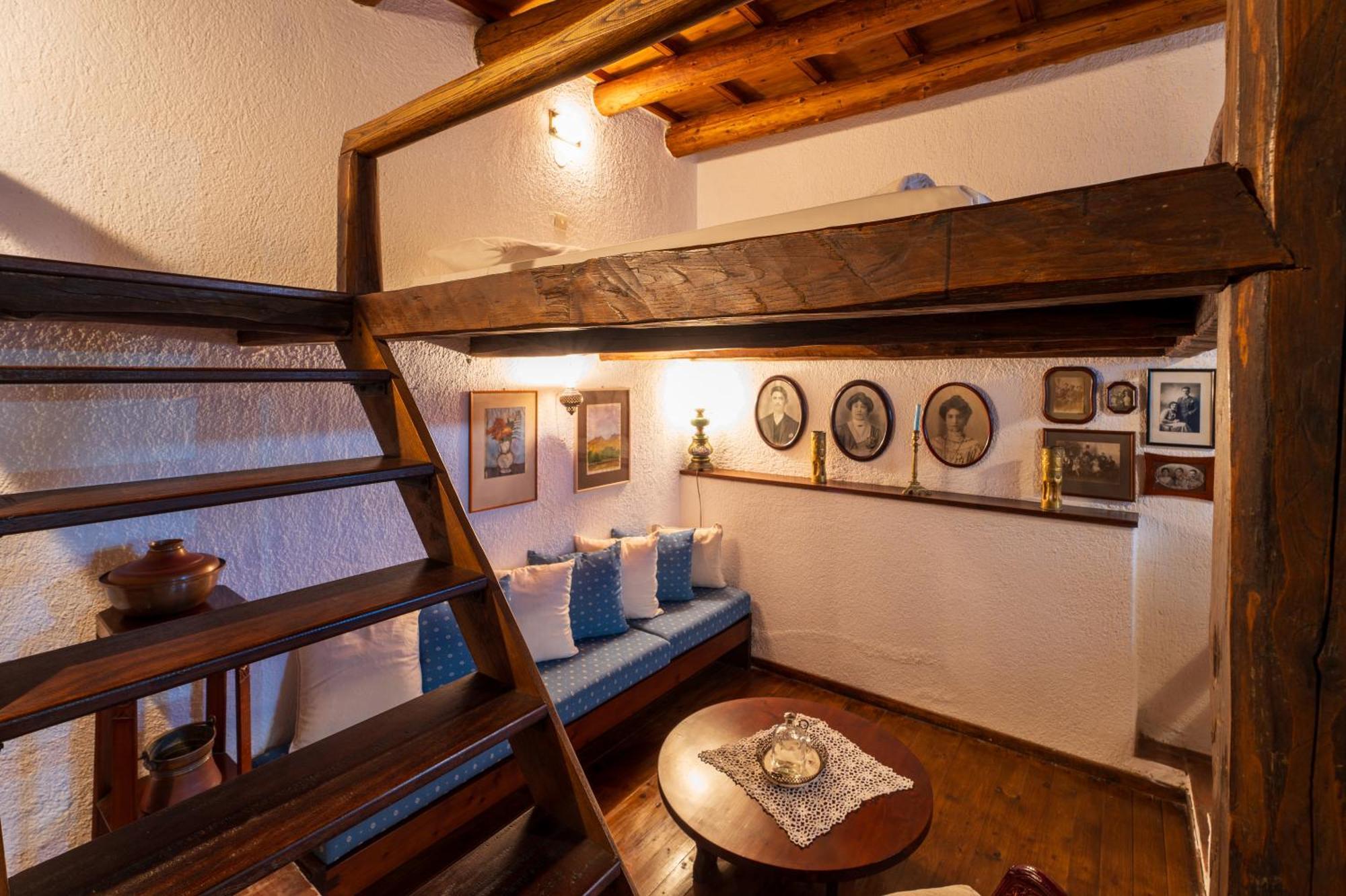 Ilianthos Traditional Maisonette Hersonissos (Crete)
