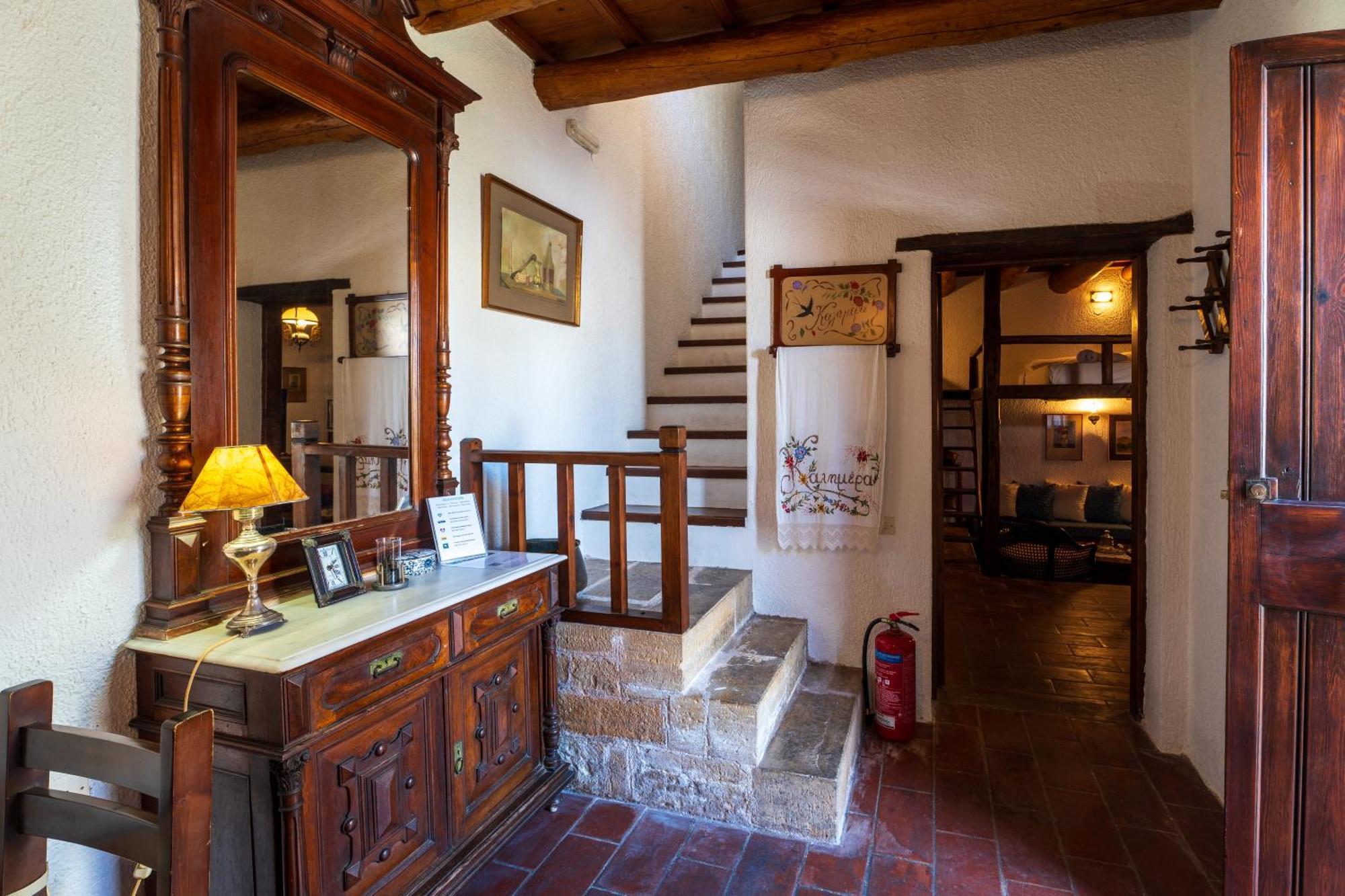 Ilianthos Traditional Maisonette * Hersonissos (Crete)