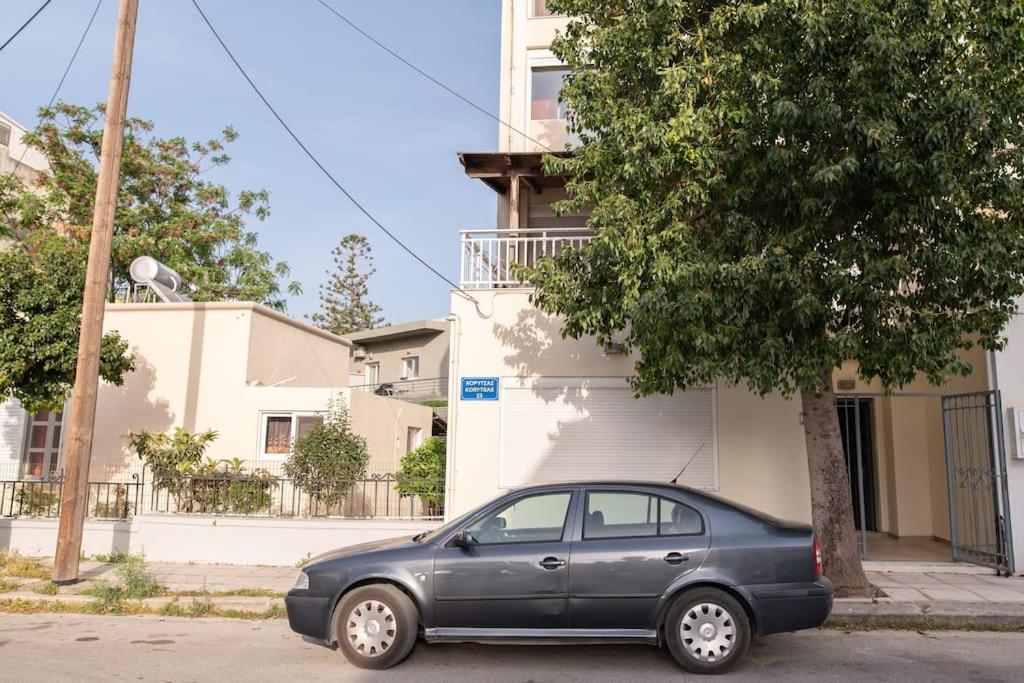 Valantoula - Near Odeon *