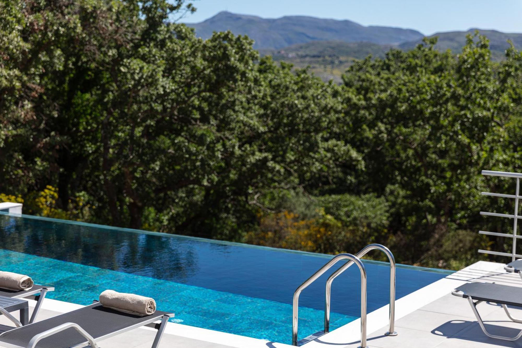 Wellness Villas, *