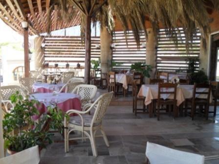 Santa Barbara Lakis Aparthotel Perivolion