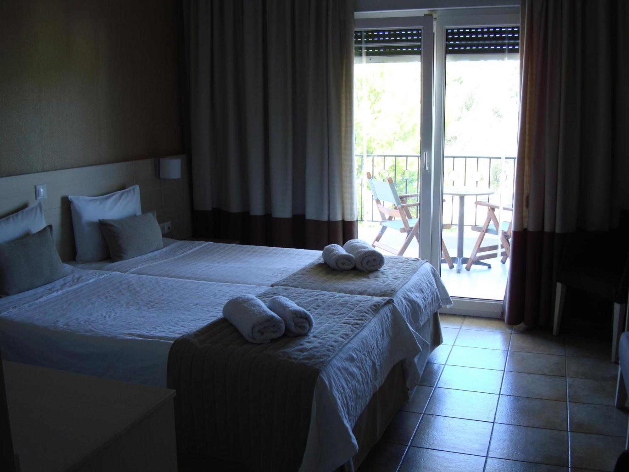 Nostos Hotel 2*
