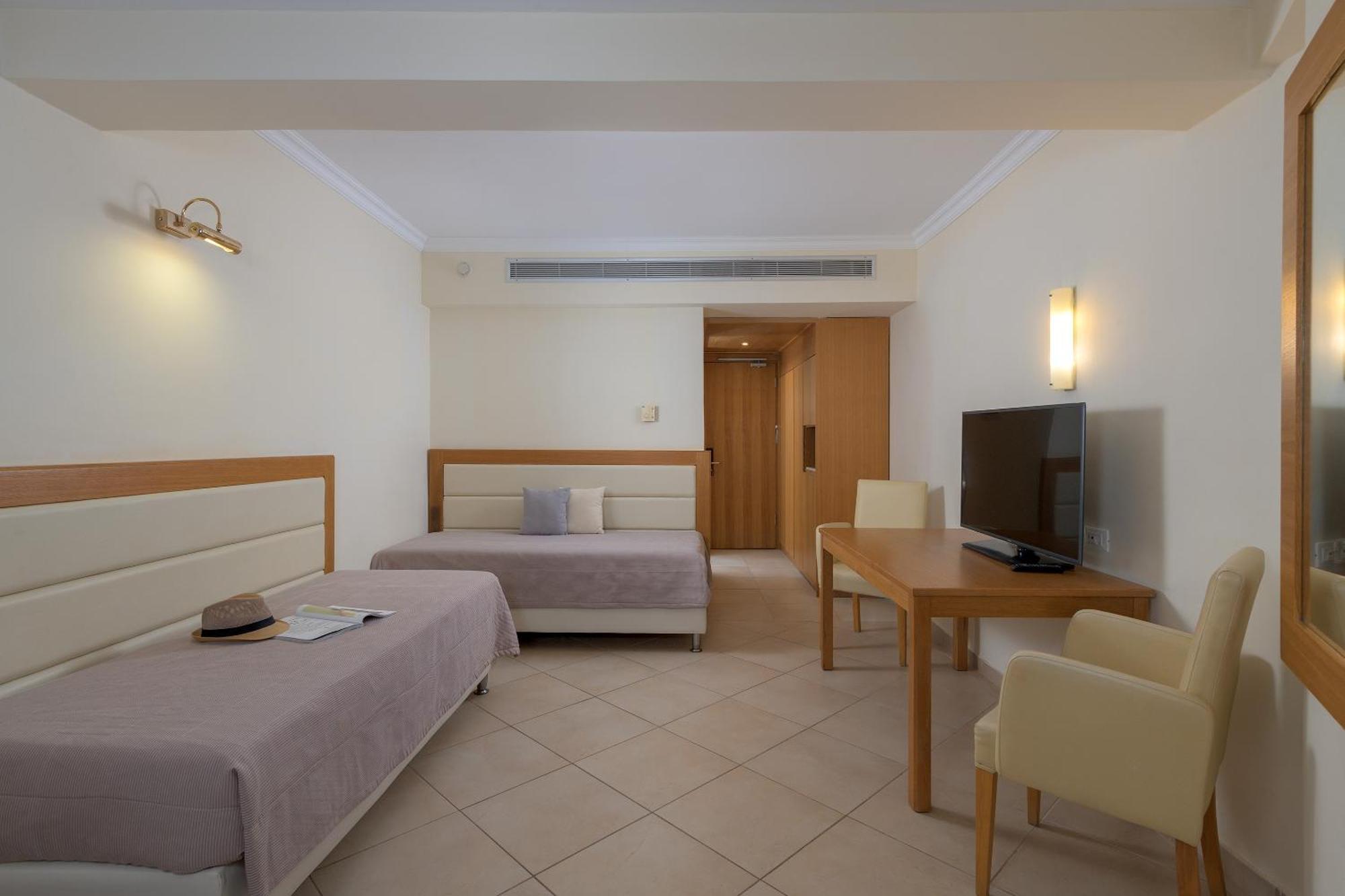 Royal Hotel 5*