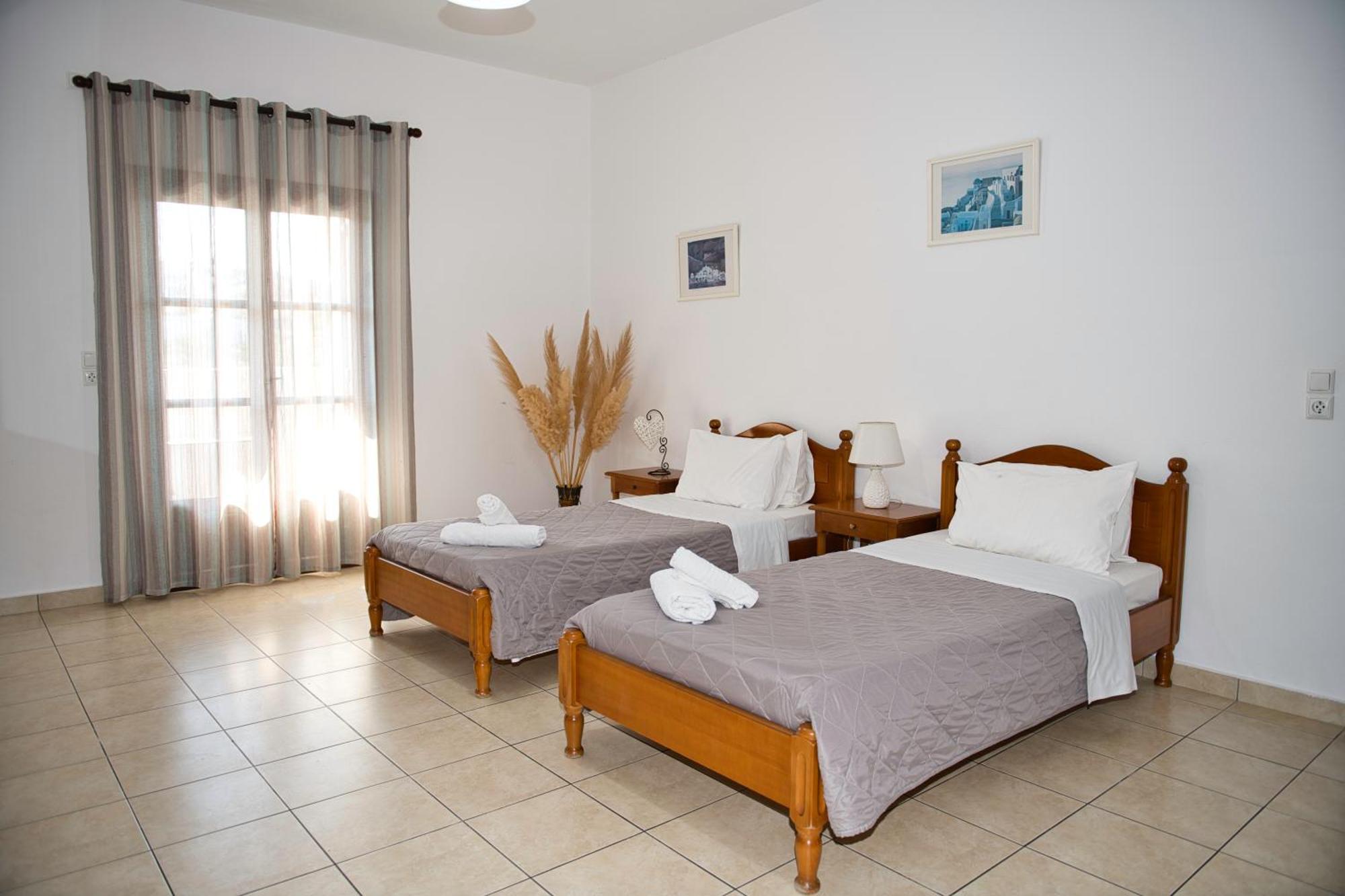 Angira 3* Kamari (Santorini)