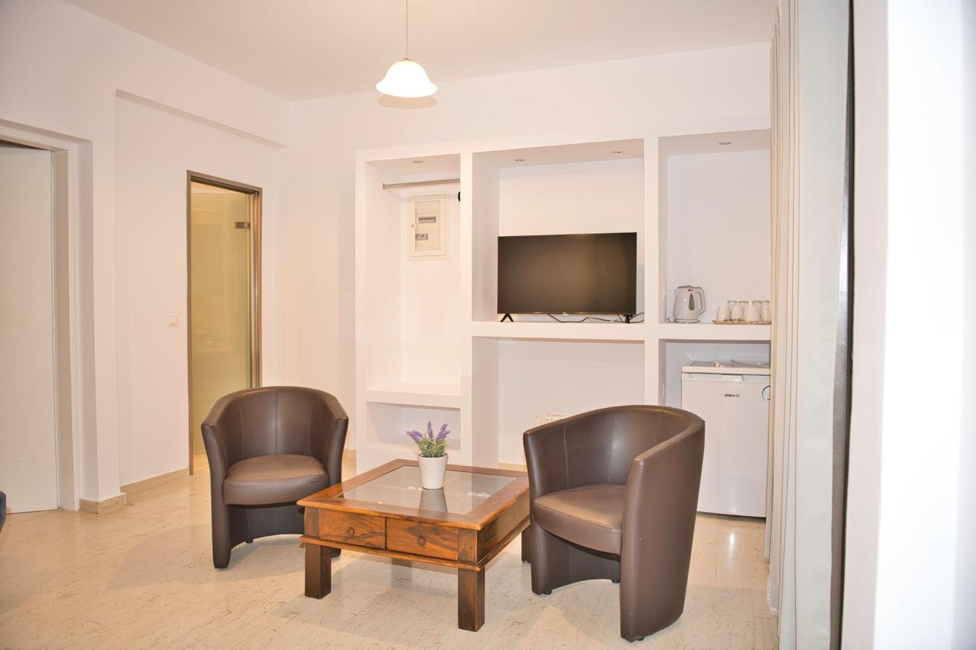 Hotel Angira 3*