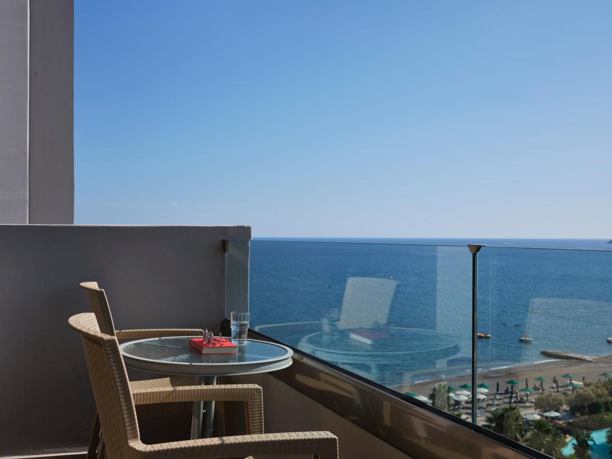 Esperos Mare & Hotel