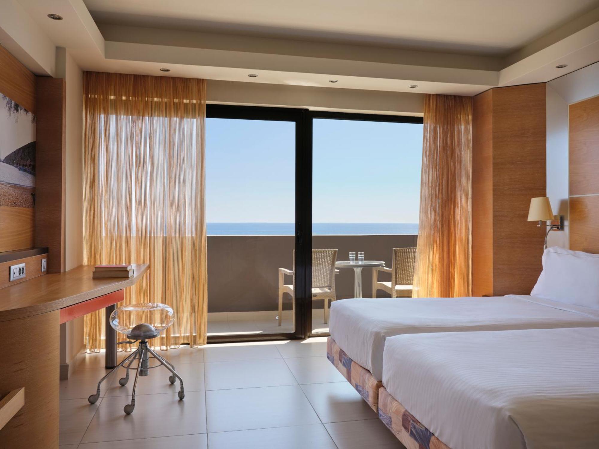 Hotel Esperos Mare &