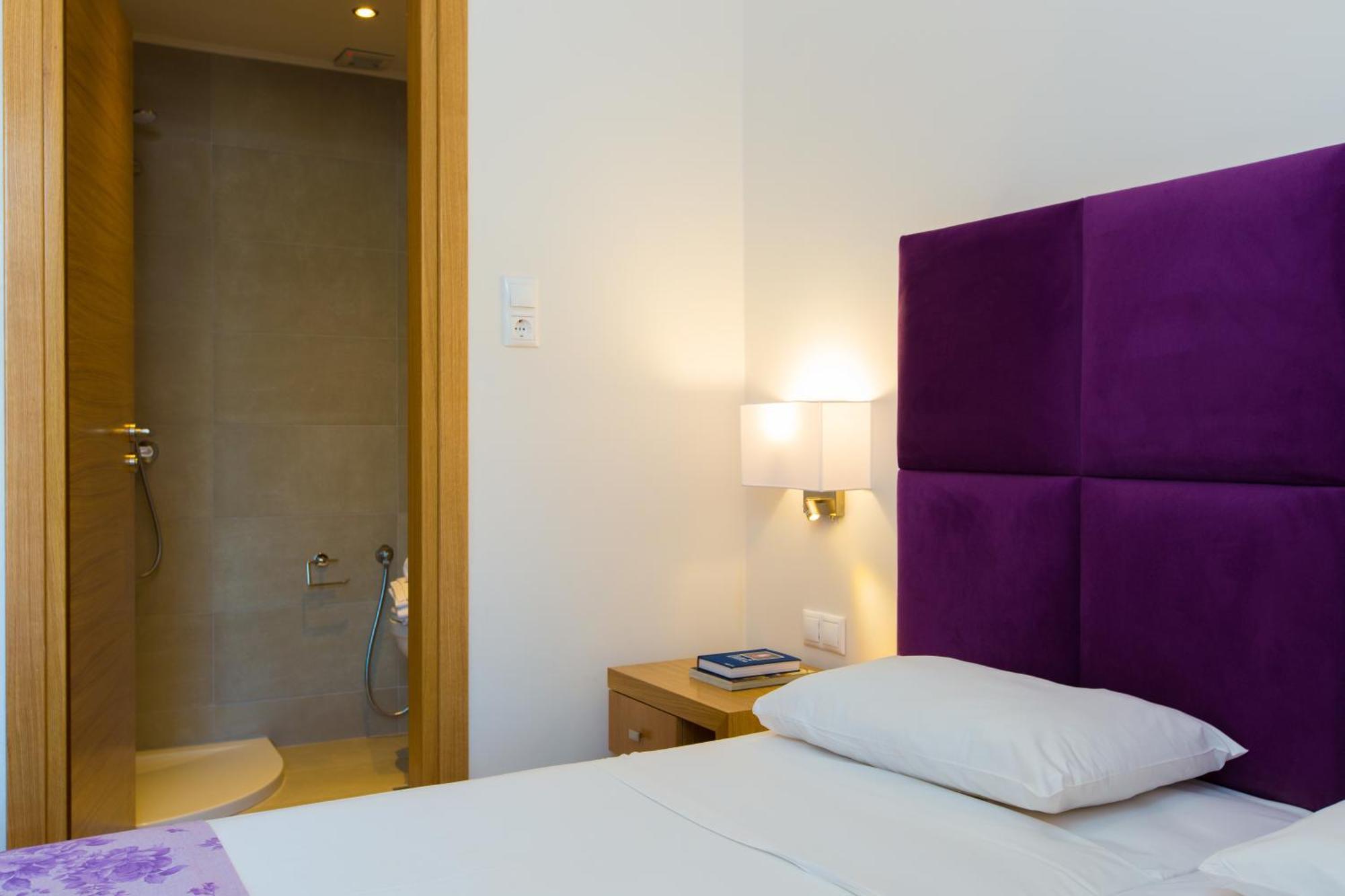 Eltina Aparthotel 2*