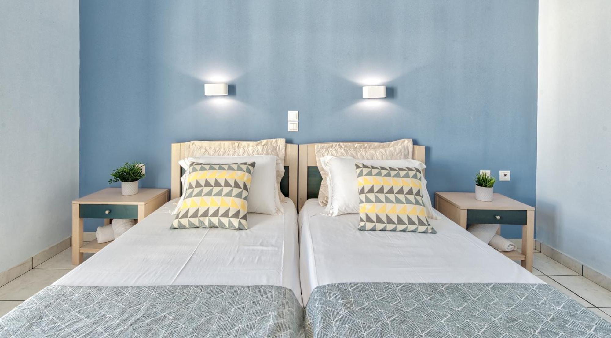 Maria Mare Apart-hotel 3* Argassi