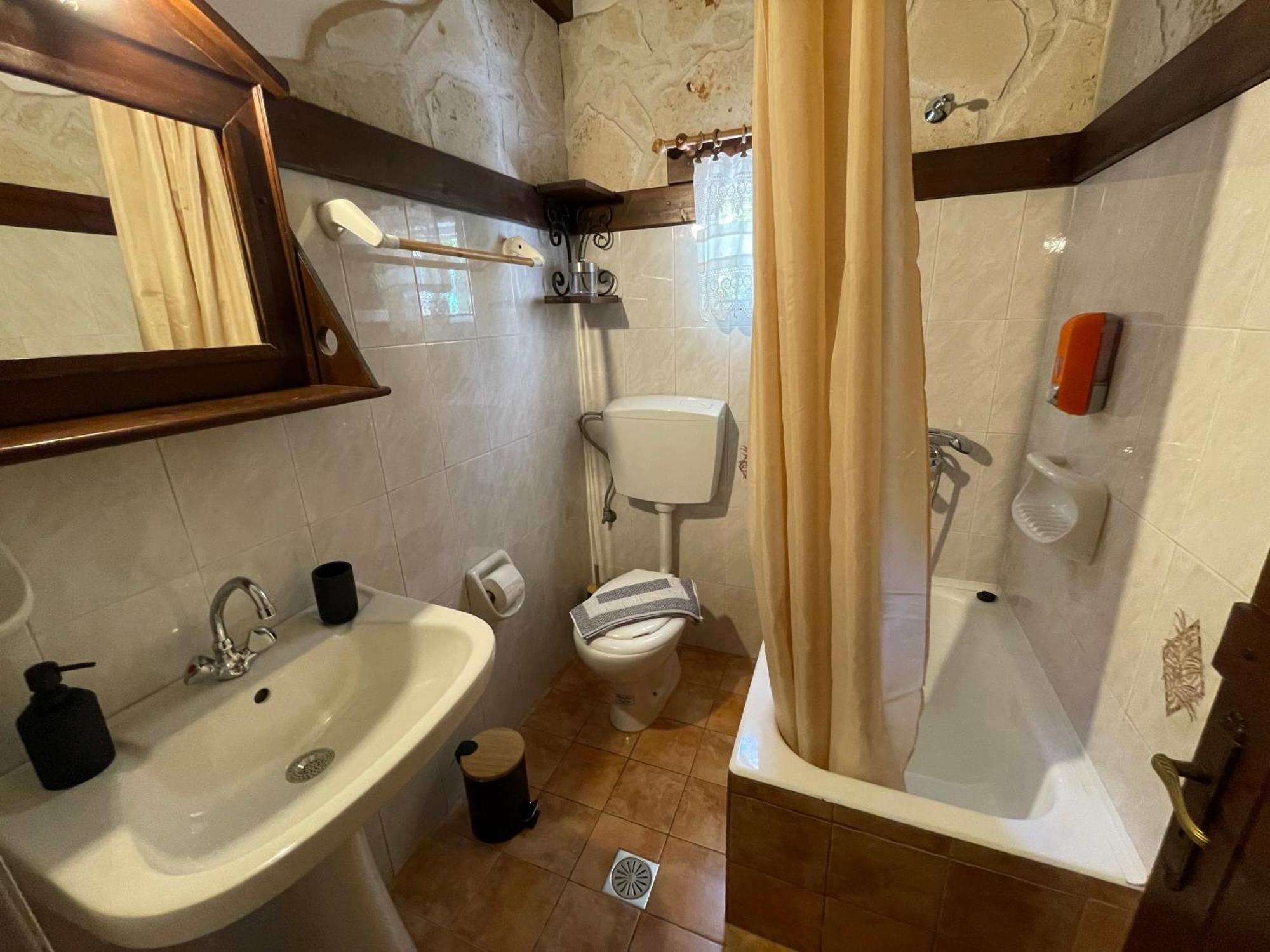 Stella's Traditional Guest house 2*