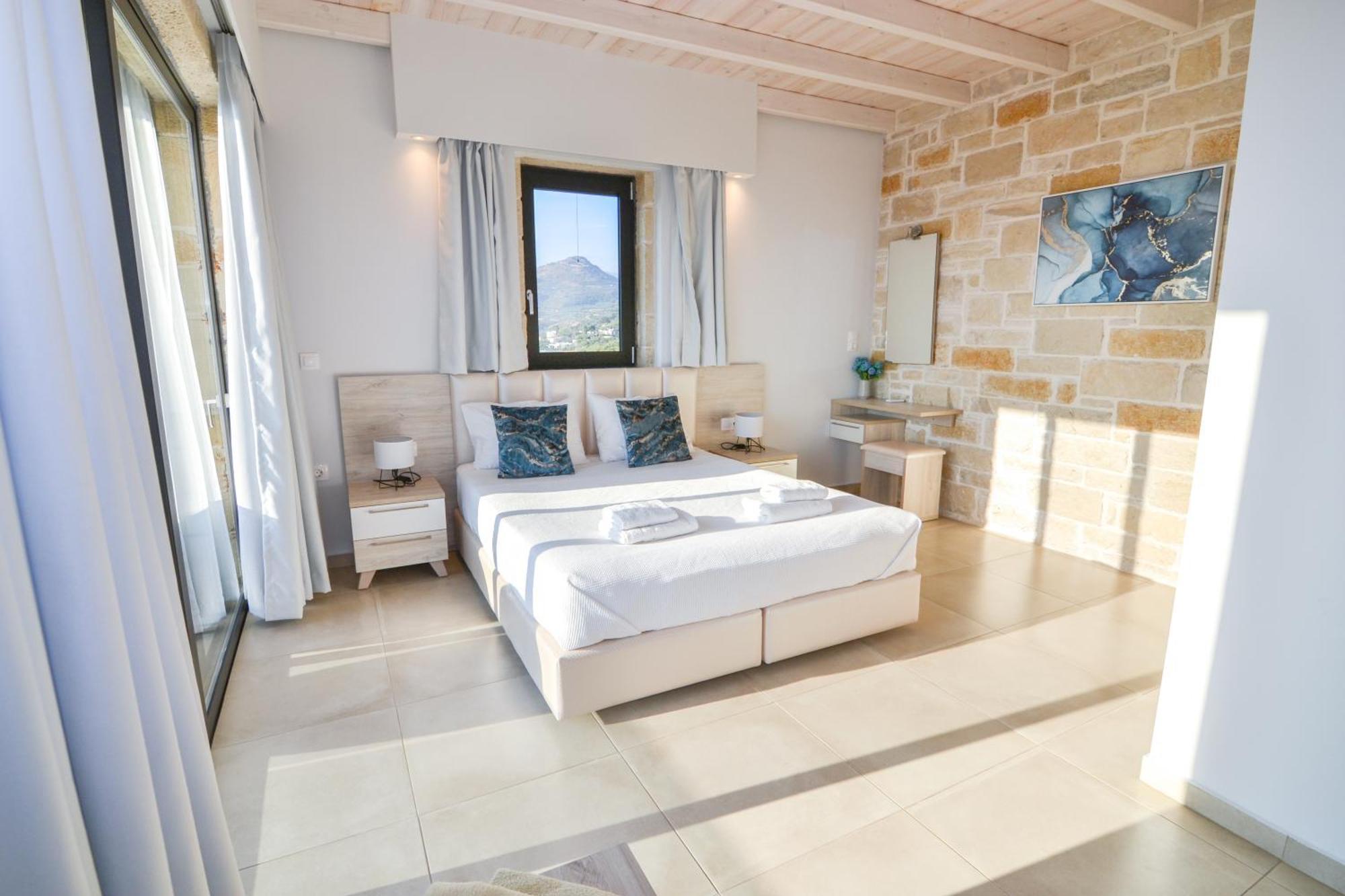 Villa Heated Pool & Jacuzzi, Sea View - Paleokastro Luxury *