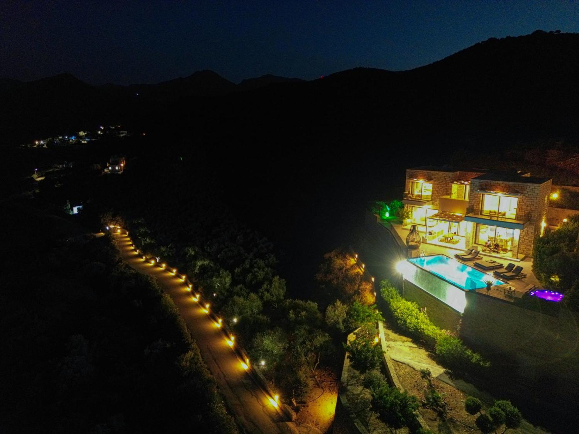 Heated Pool & Jacuzzi, Sea View - Paleokastro Luxury *