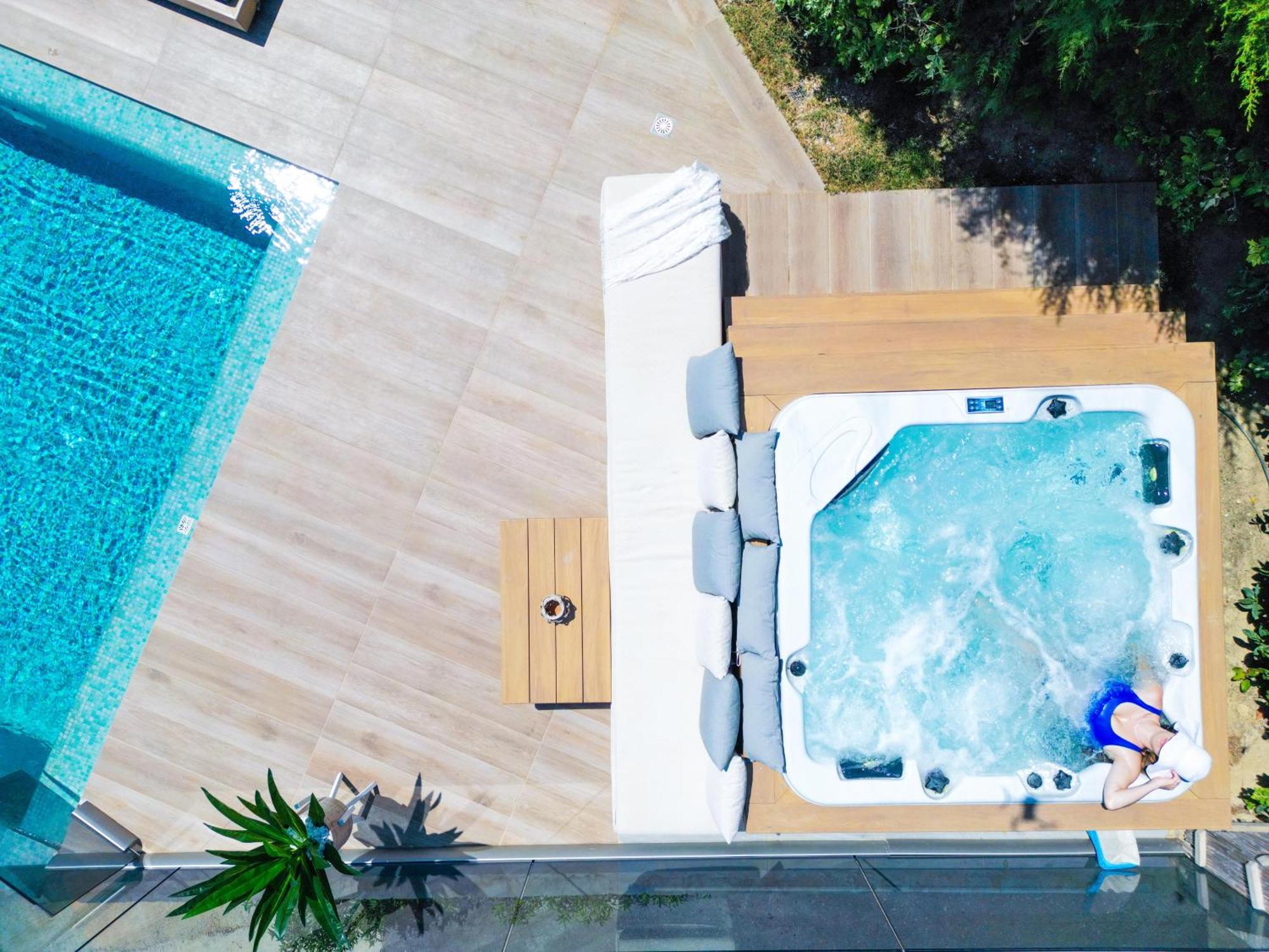 Heated Pool & Jacuzzi, Sea View - Paleokastro Luxury *
