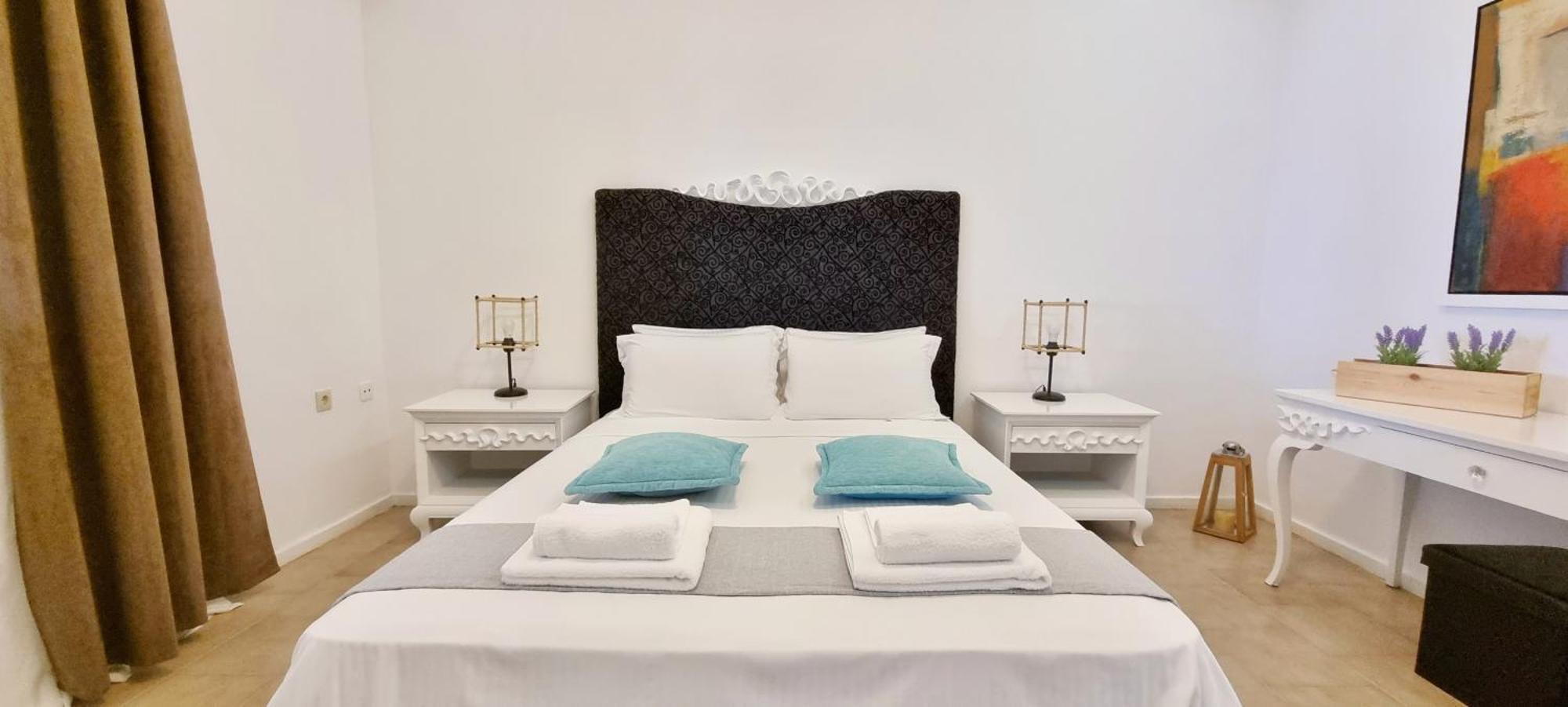 Apartment White Tennis & Pefkochori