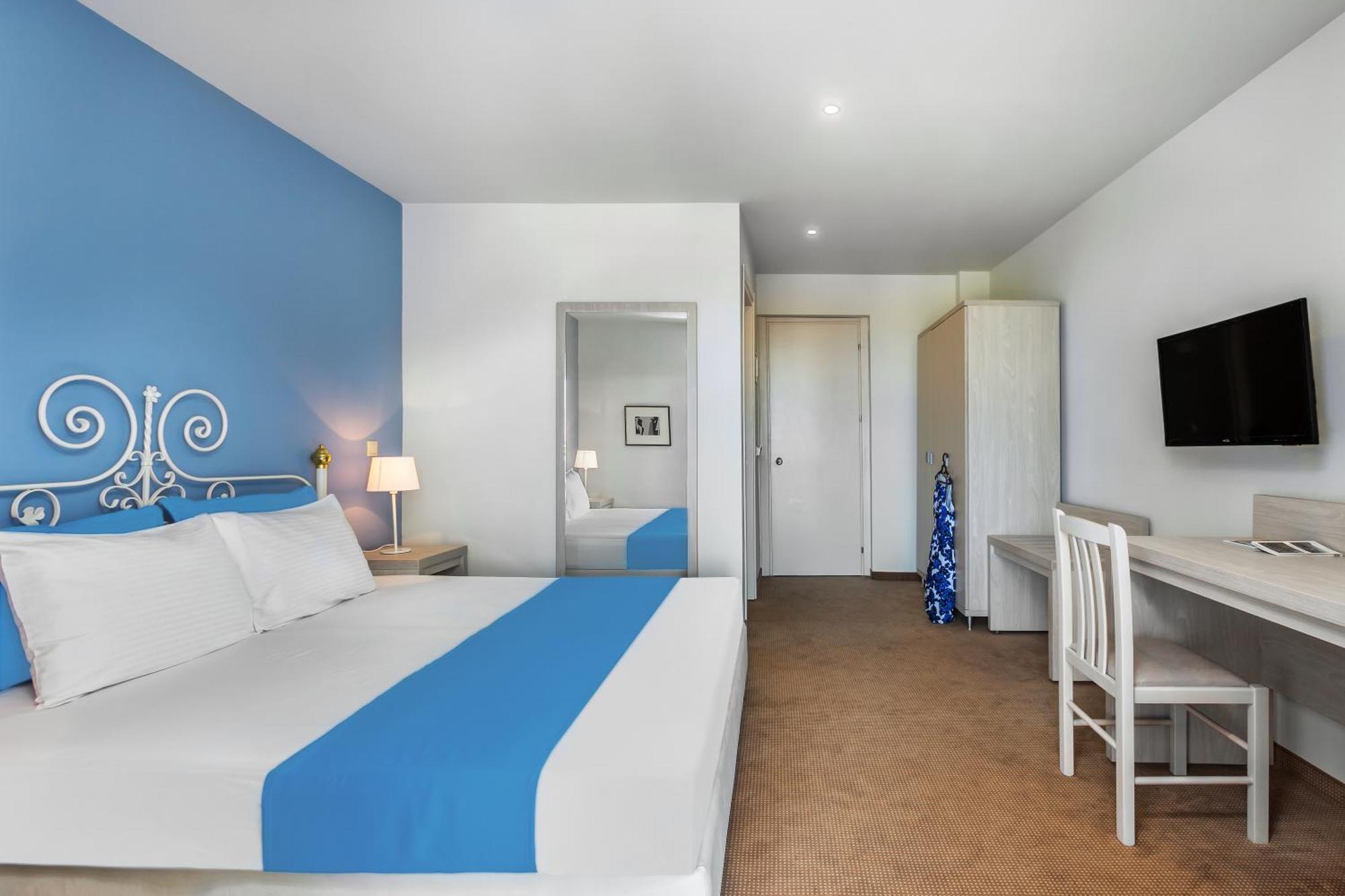 Hotel Kriopigi 4*