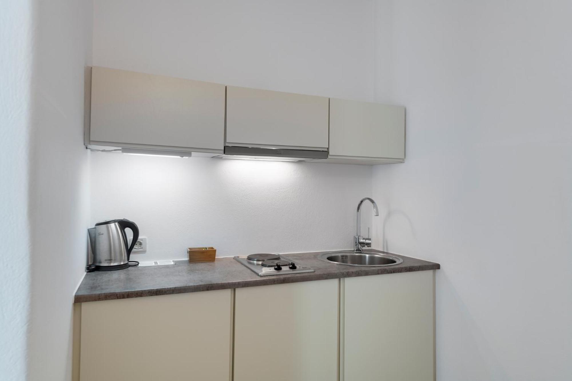 Hotel Lithos By Spyros & Flora 4*