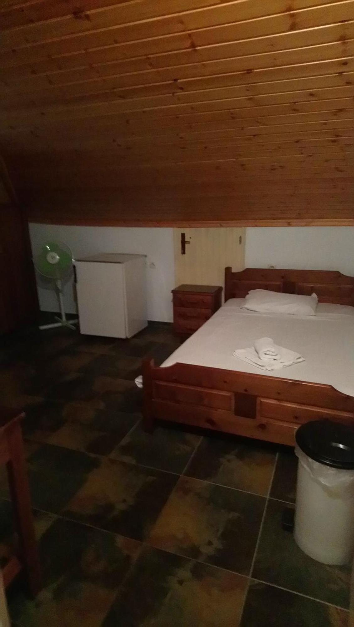 Aparthotel Kiwi Kastle Nea Fokea